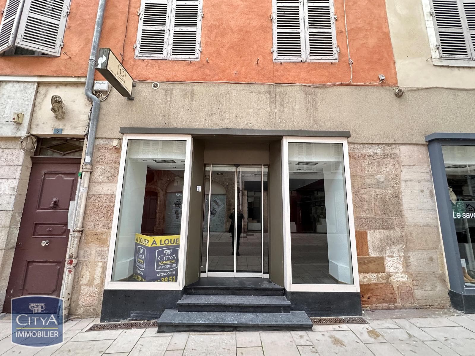 Local commercial 63 m² — MACON — photo 1