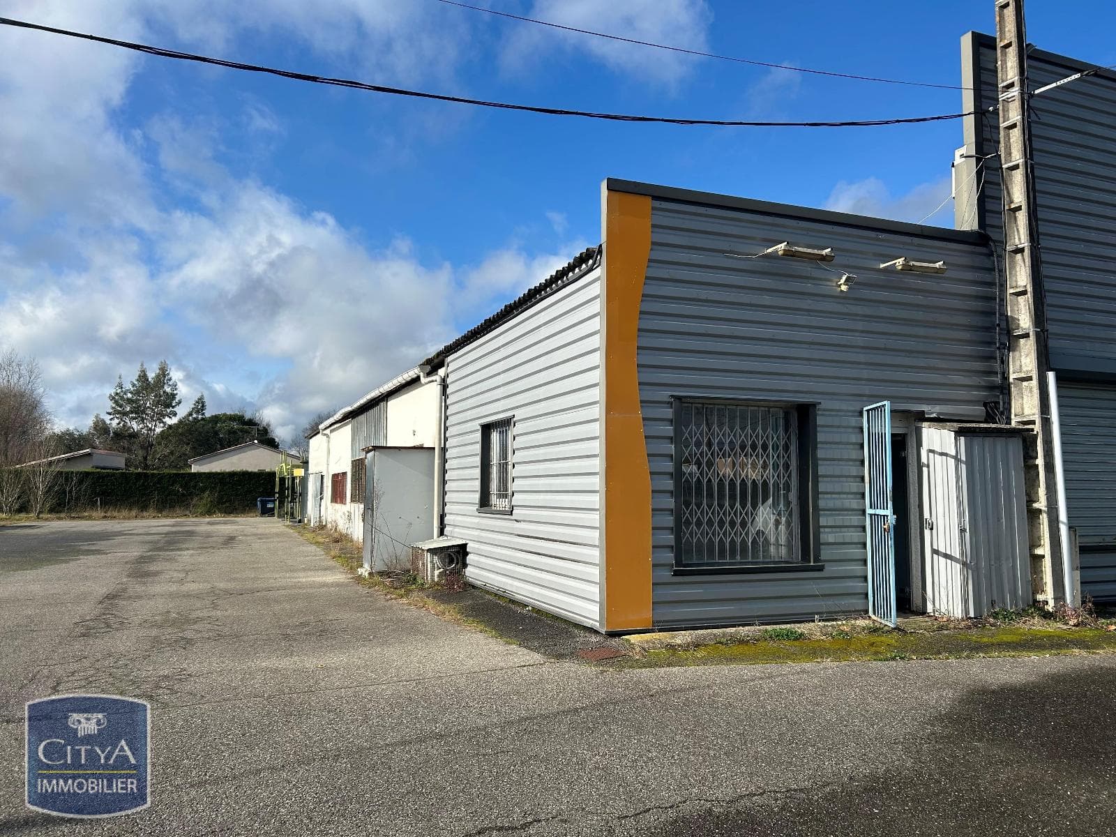 Local commercial 50 m² — MONTAUBAN — photo 1