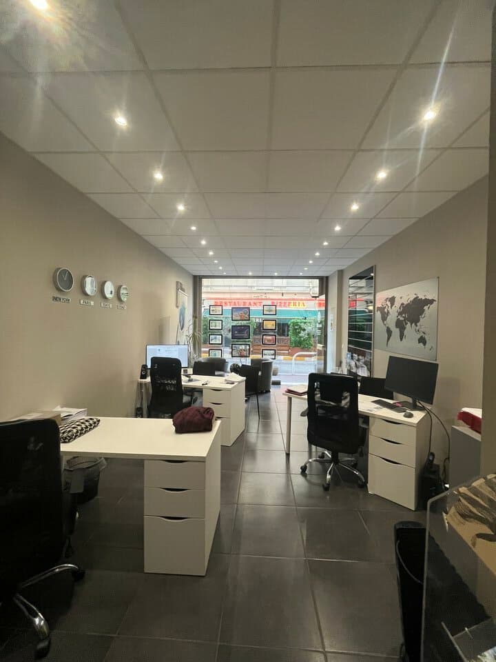 Local commercial · 53 m² · Location — photo 3