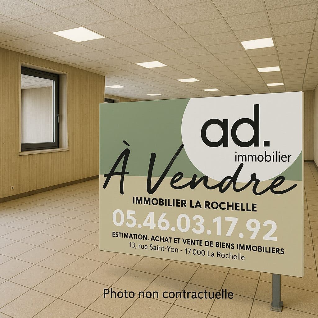 Local commercial 131 m² — LA ROCHELLE — photo 1