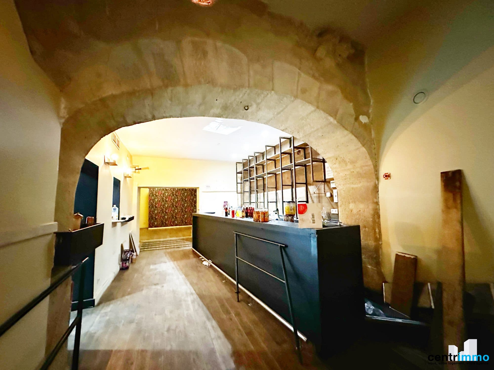 Local commercial 140 m² — MONTPELLIER — photo 1