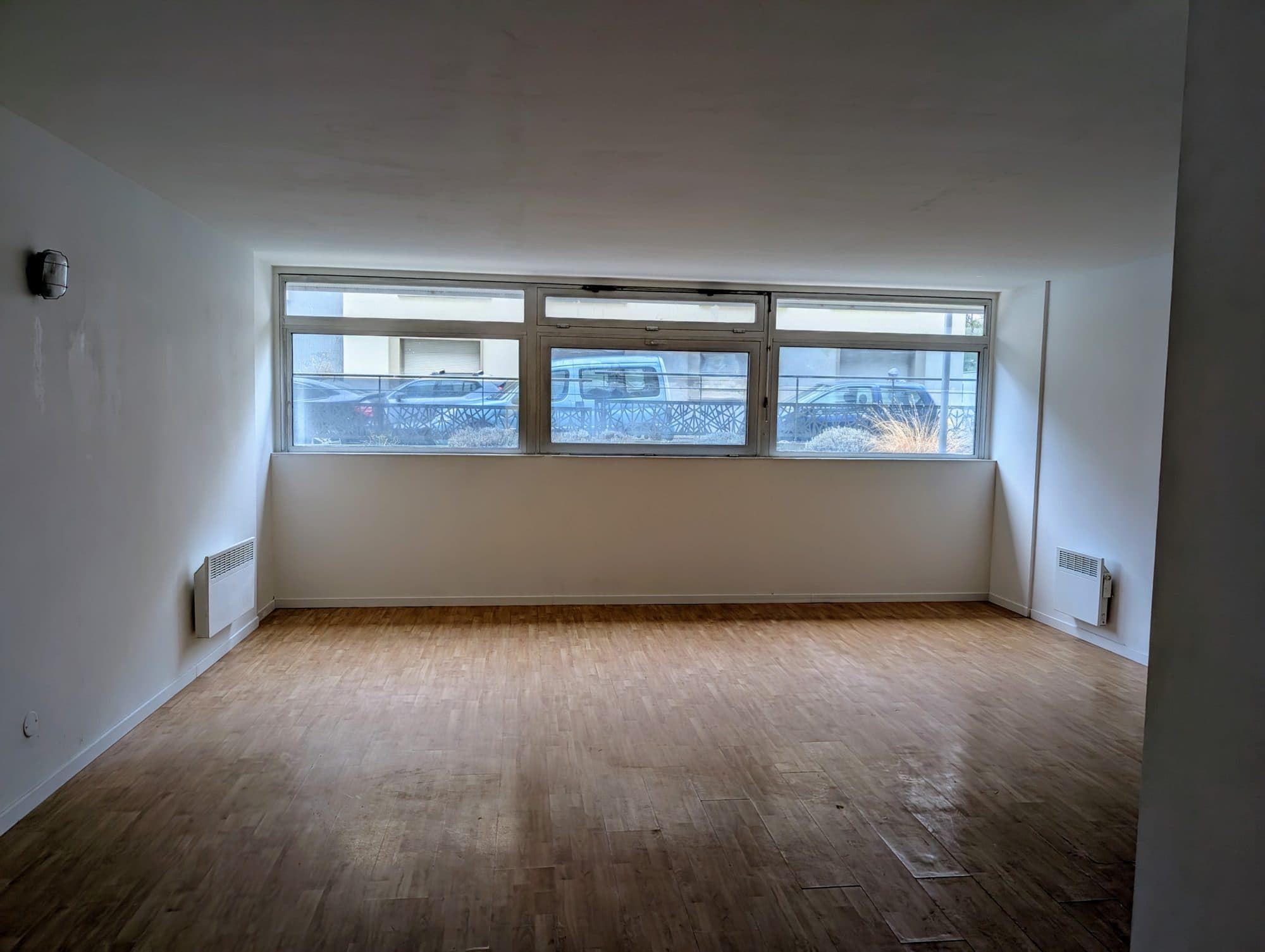 Local commercial · 76 m² · Location — photo 3