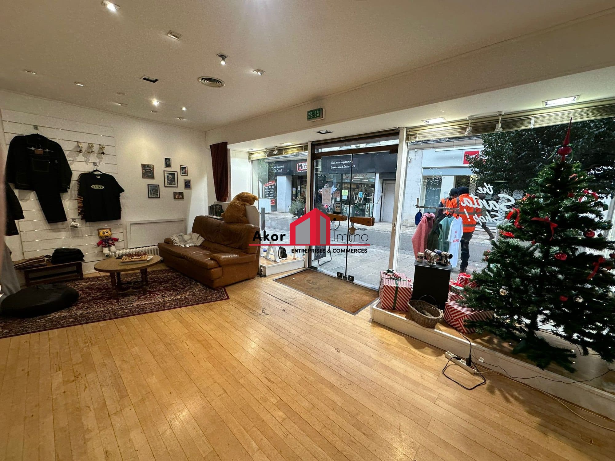 Local commercial 50 m² — AUXERRE — photo 1