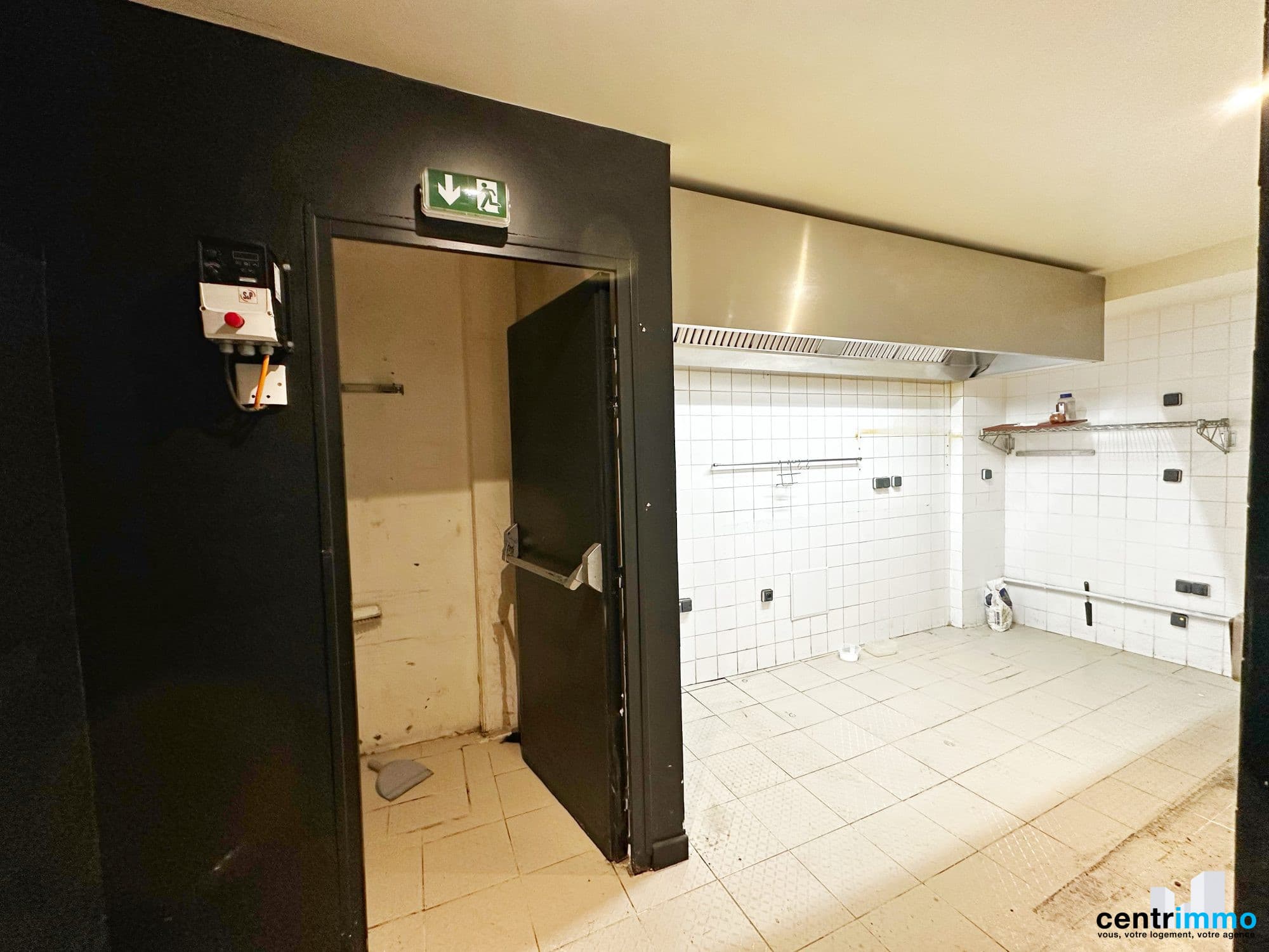 Local commercial · 140 m² · Location — photo 2