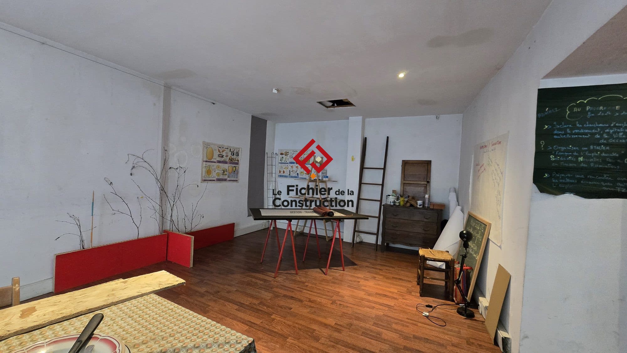 Local commercial · 56 m² · Location — photo 3