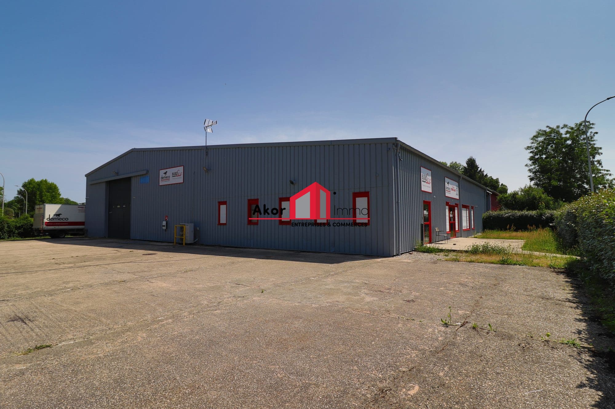 Local commercial 921 m² — AUXERRE — photo 1