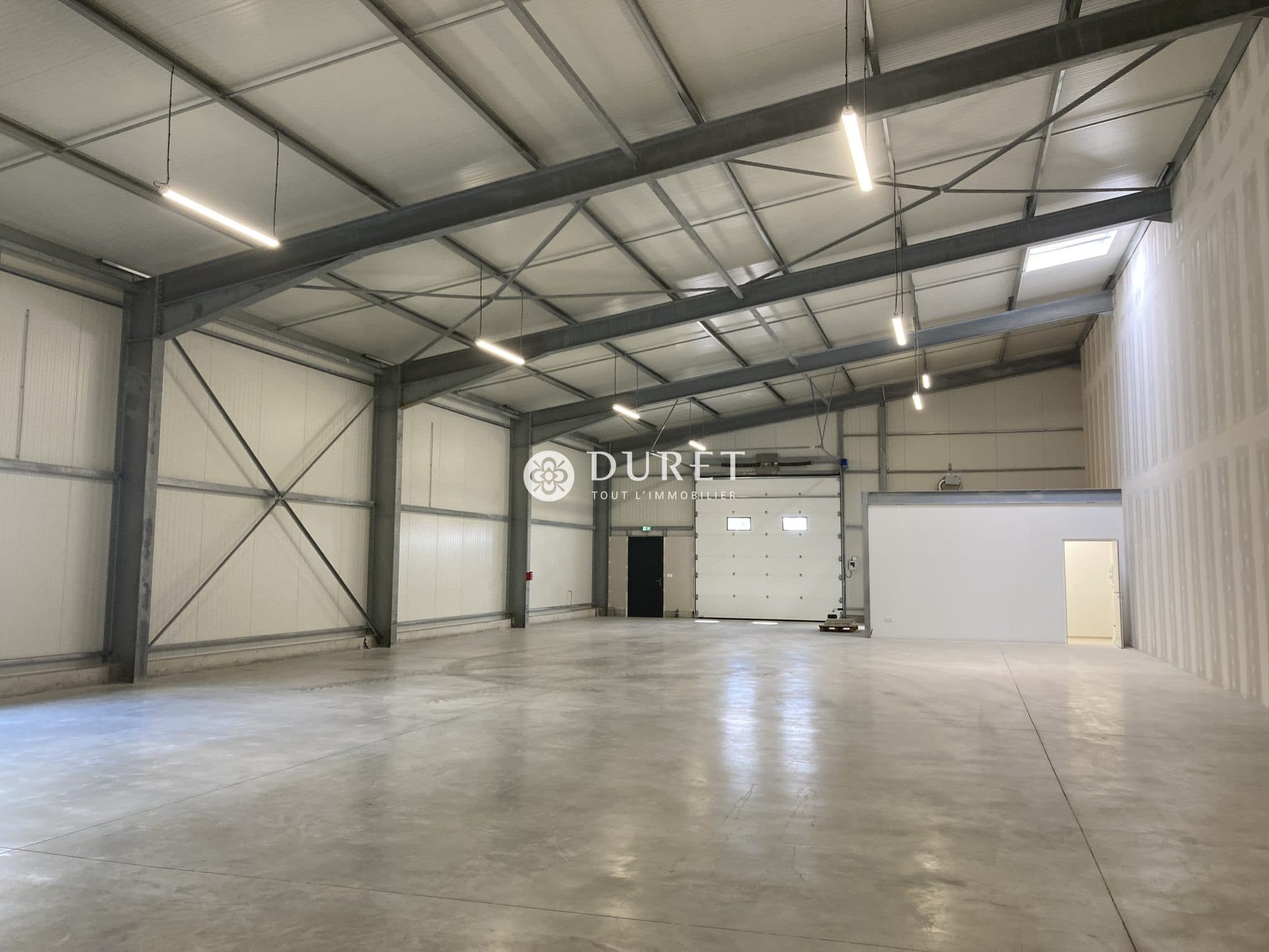 Local commercial · 378 m² · Location — photo 1