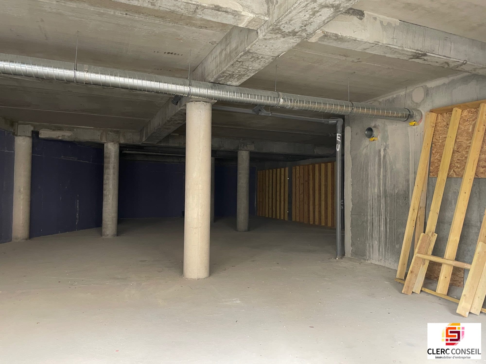 Local commercial · 279 m² · Achat des murs — photo 3
