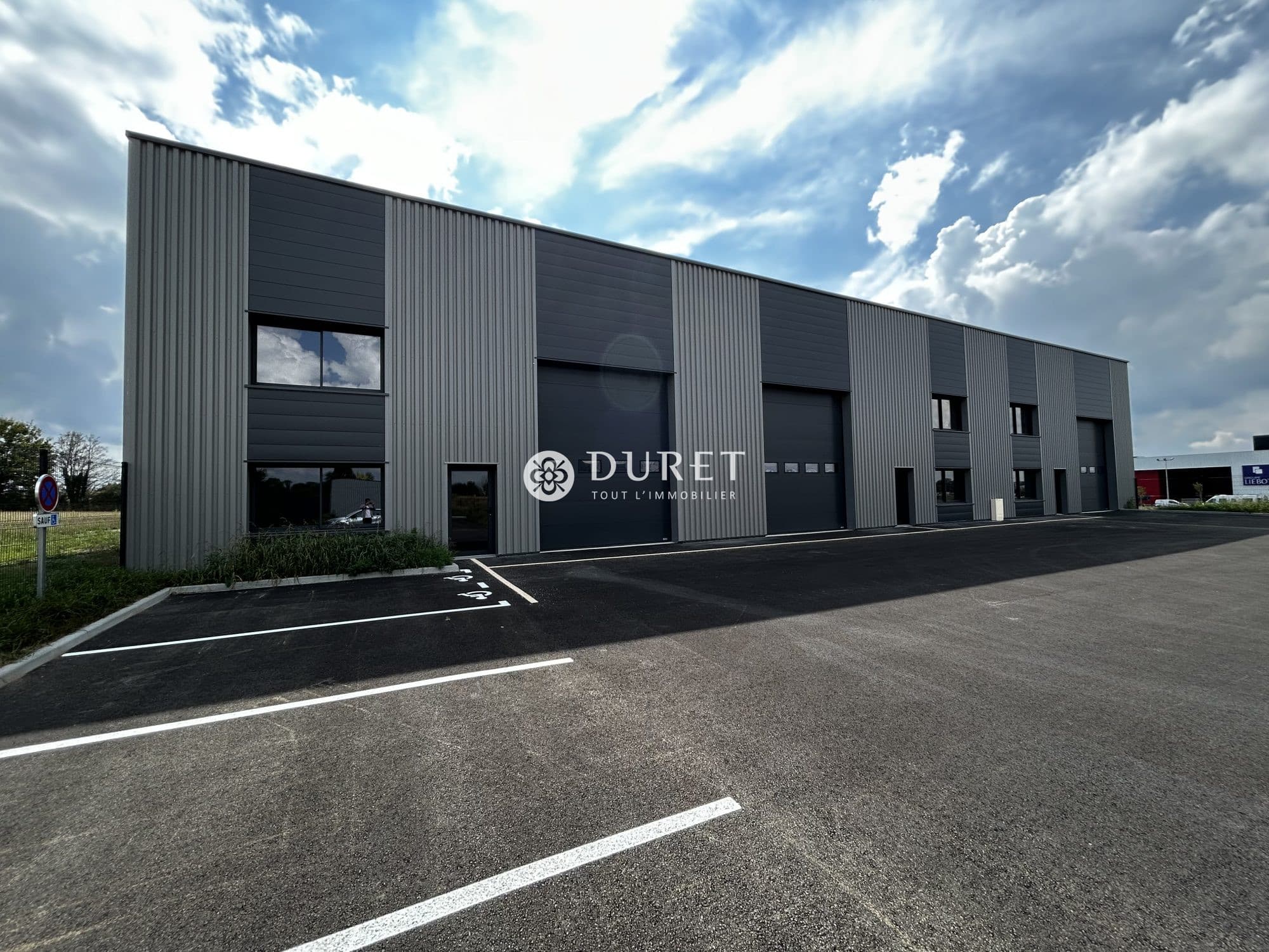 Local commercial · 630 m² · Location — photo 1