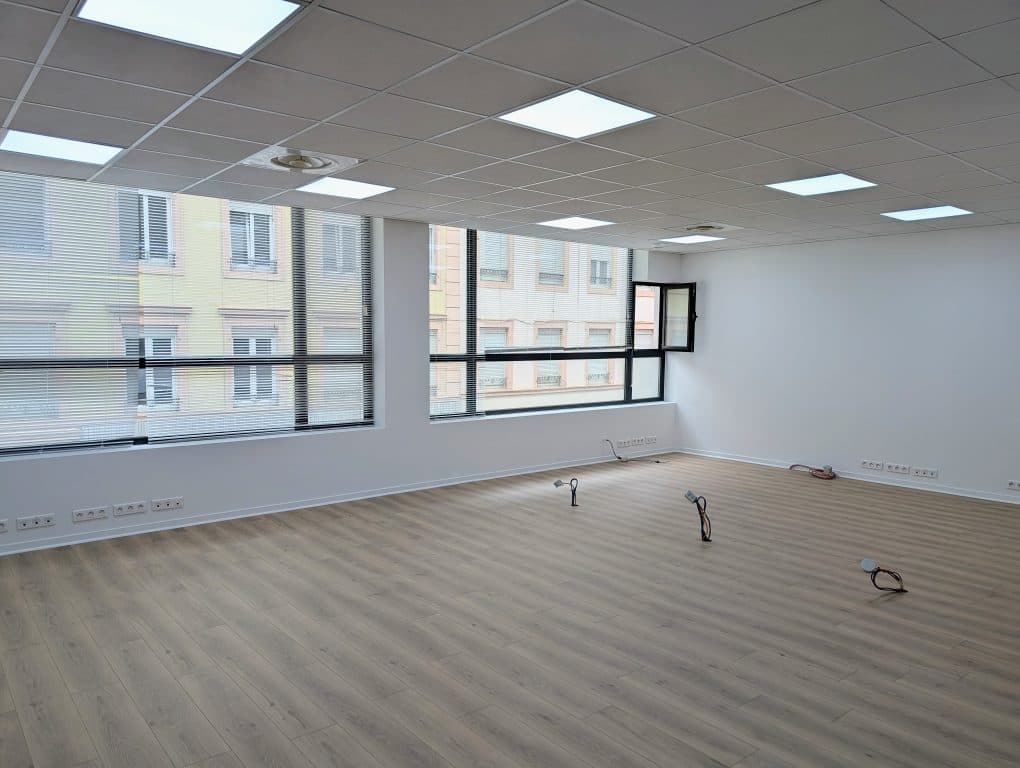 Local commercial 86 m² — STRASBOURG — photo 1