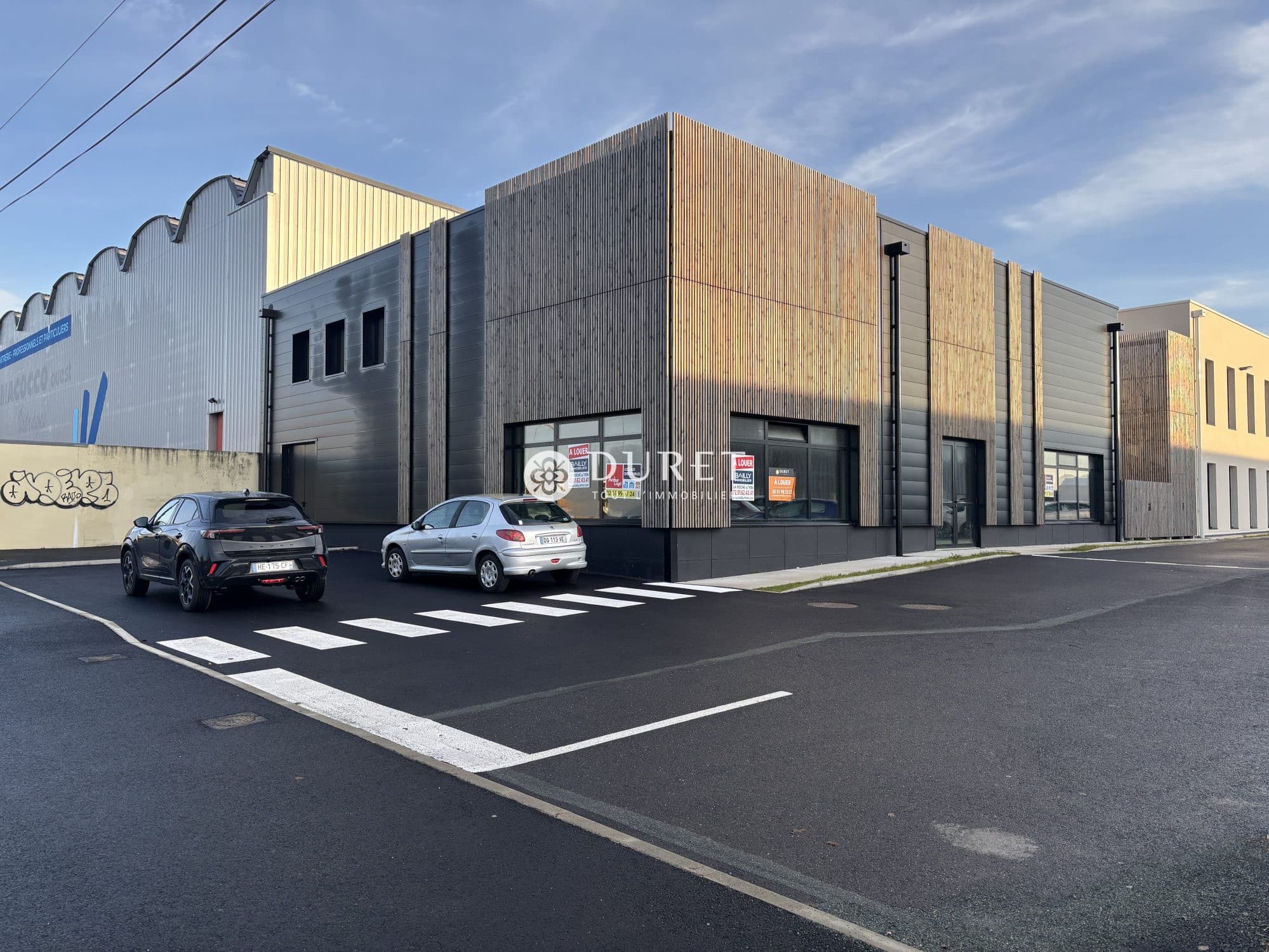 Local commercial · 422 m² · Location — photo 3