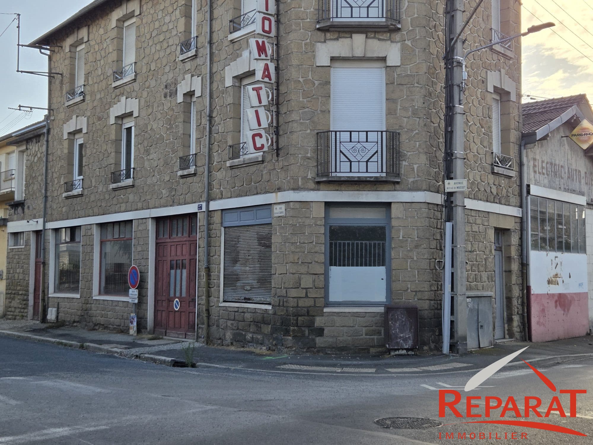 Local commercial 65 m² — BRIVE LA GAILLARDE — photo 1