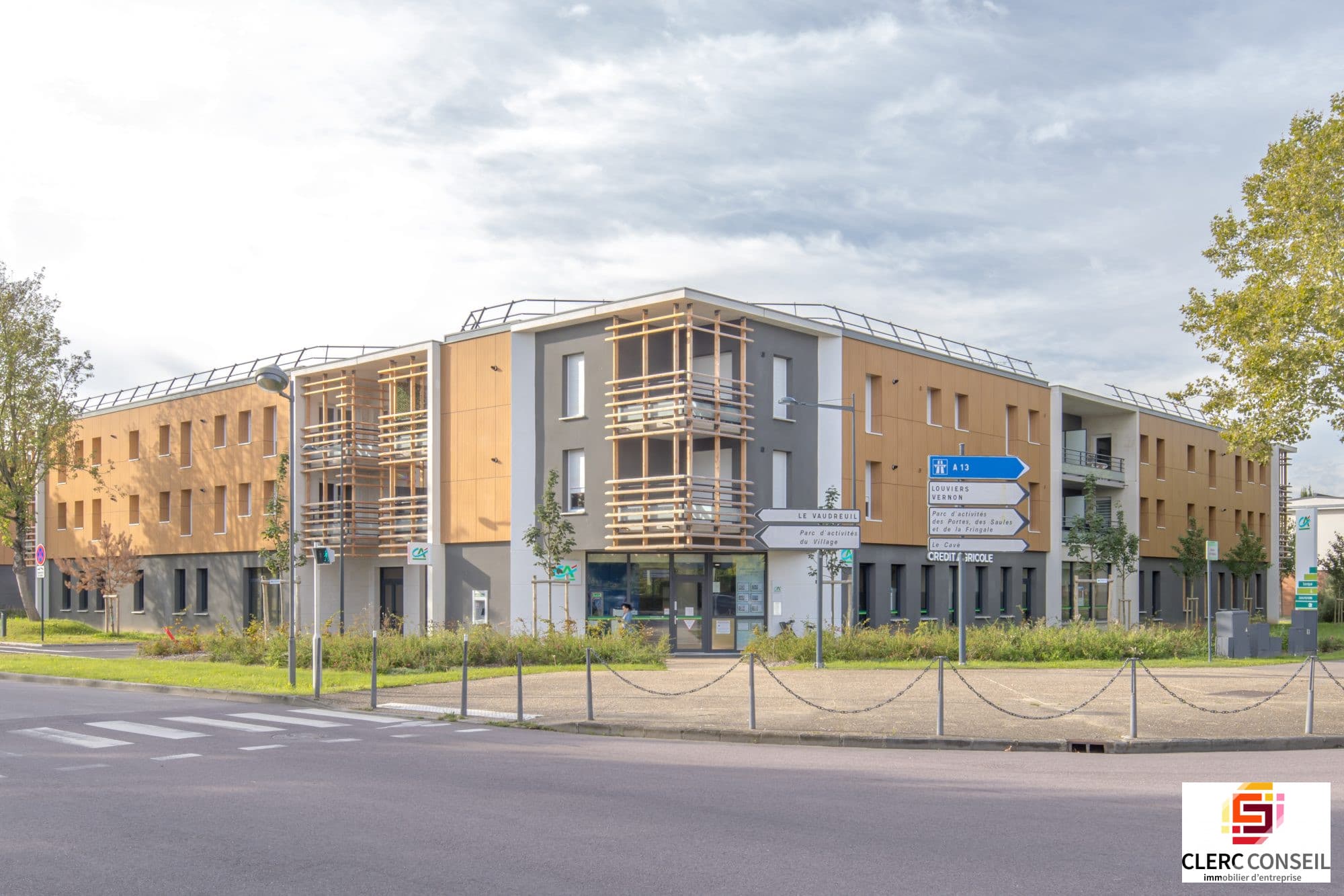 Local commercial · 173 m² · Location — photo 1