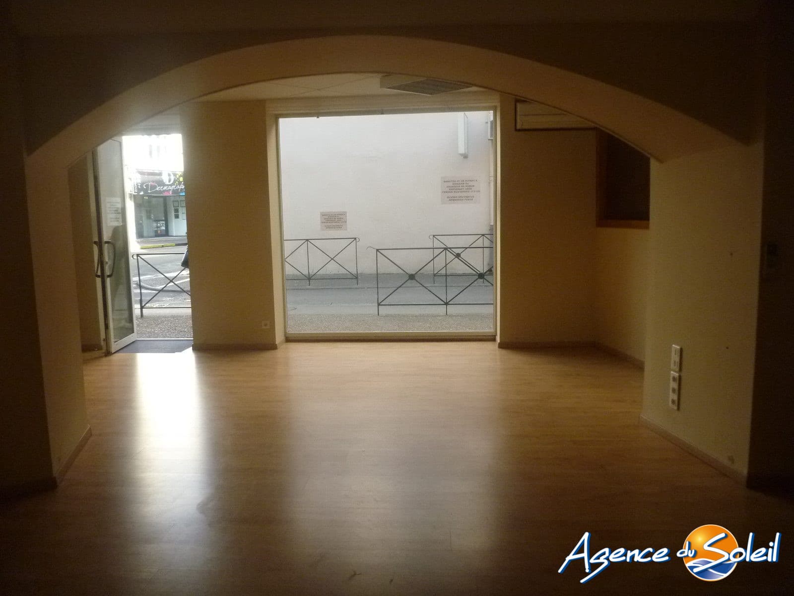 Local commercial · 50 m² · Achat des murs — photo 2