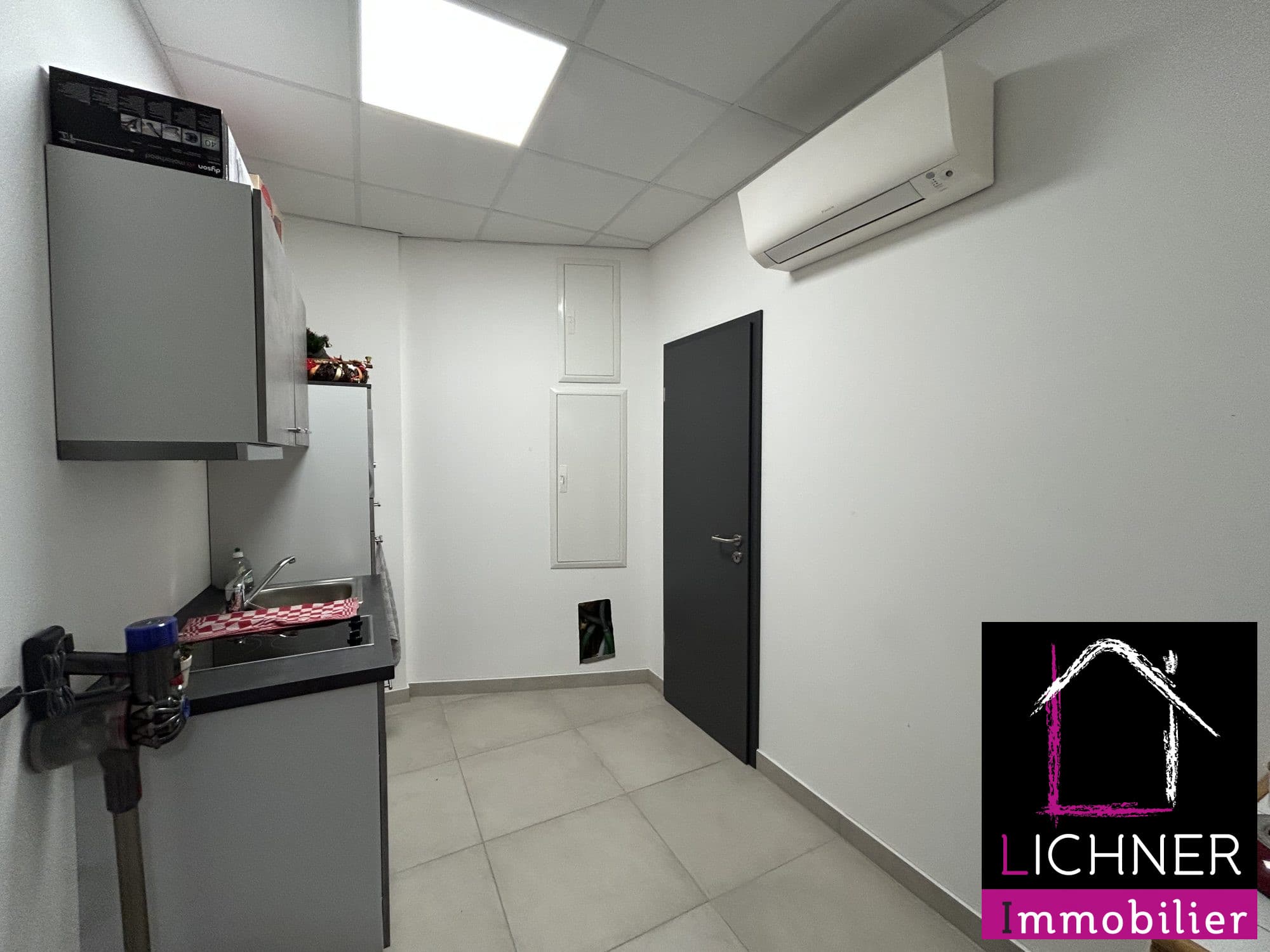 Local commercial · 60 m² · Location — photo 3