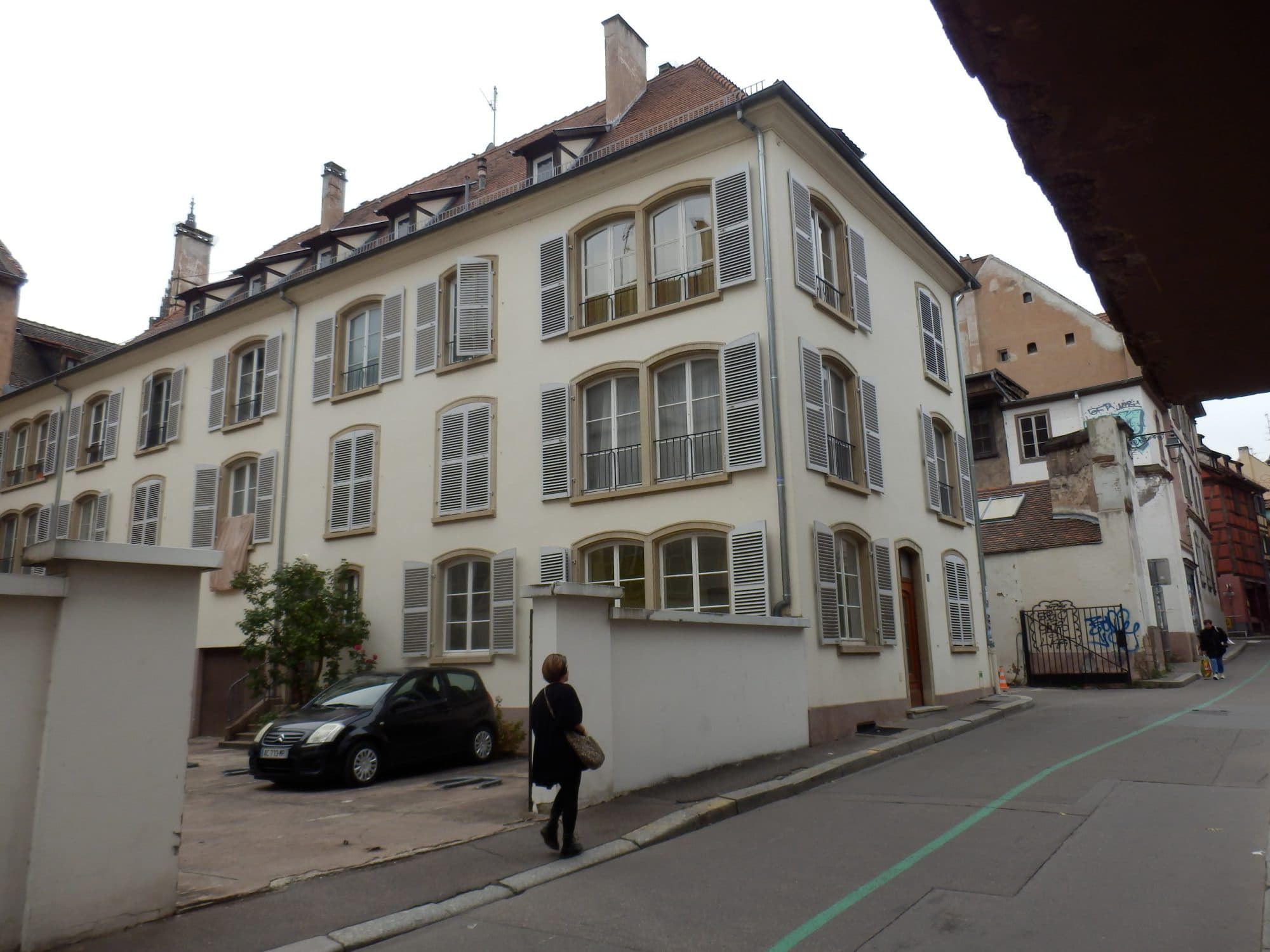 Local commercial 30 m² — STRASBOURG — photo 1