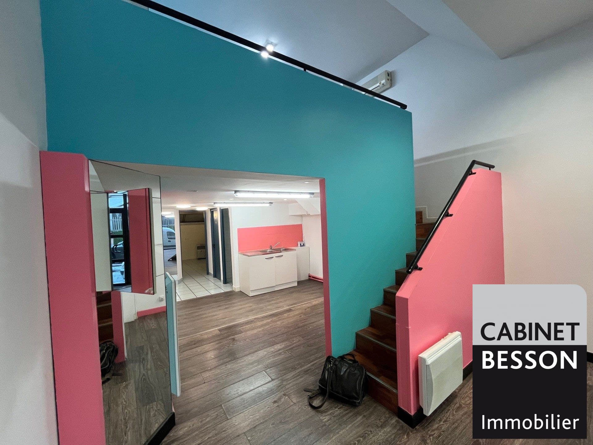 Local commercial · 65 m² · Location — photo 1