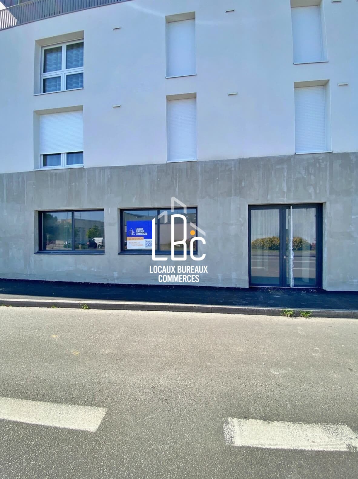 Local commercial · 73 m² · Location — photo 3