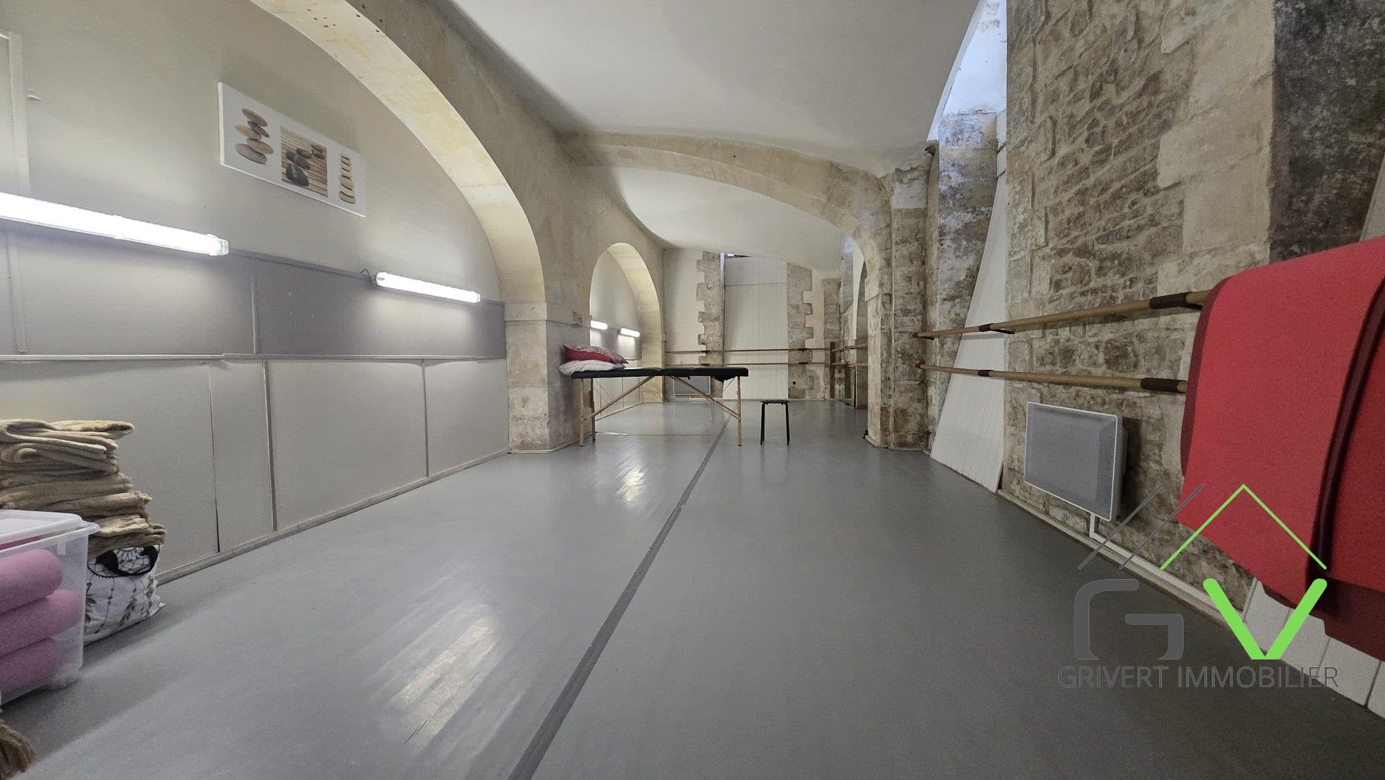 Local commercial · 322 m² · Achat des murs — photo 3