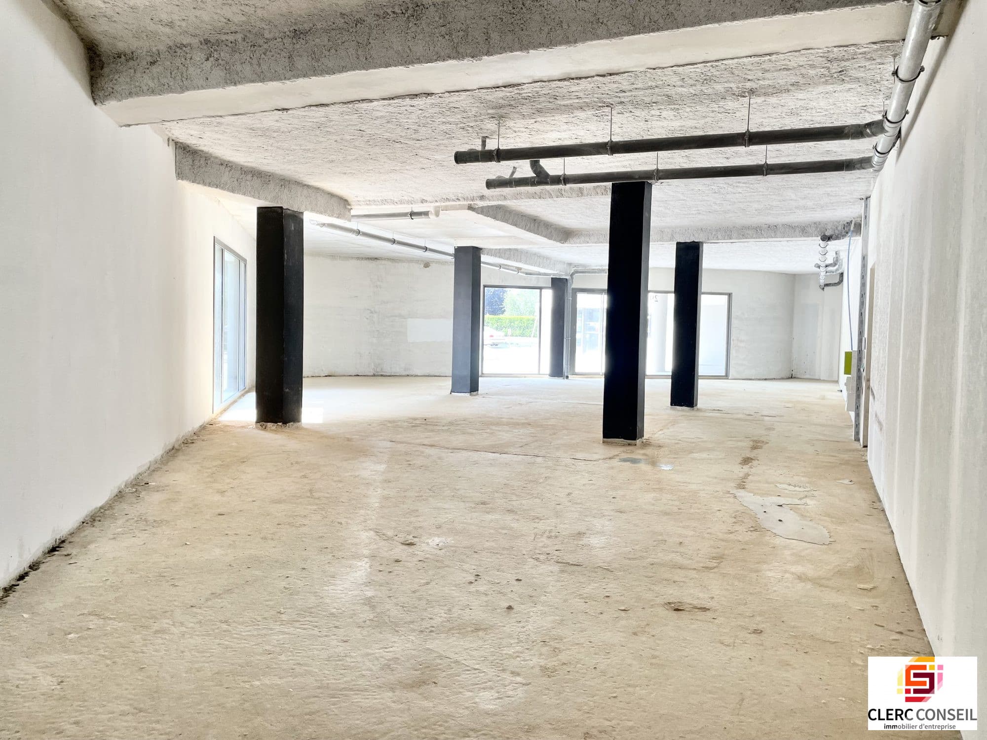 Local commercial · 183 m² · Achat des murs — photo 3