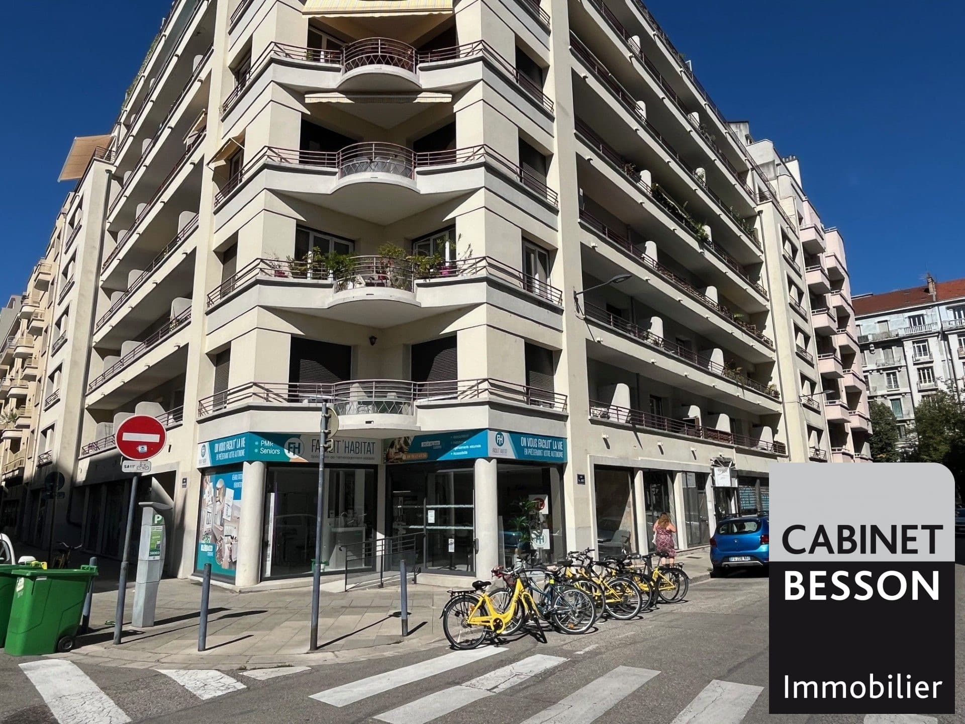 Local commercial · 115 m² · Location — photo 2