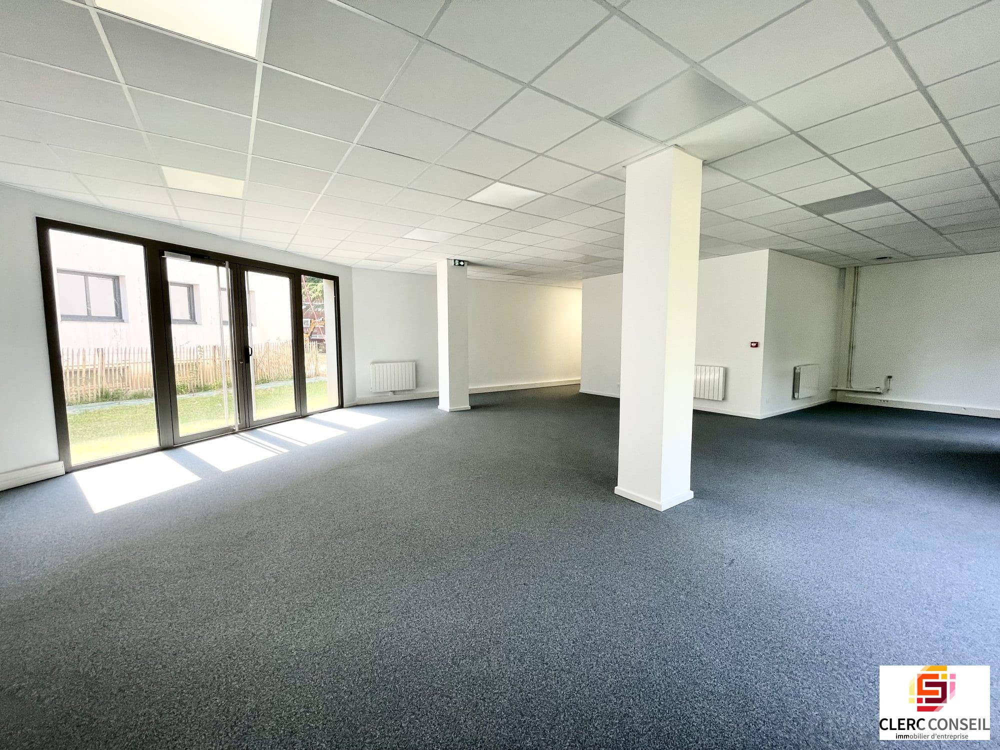 Local commercial · 101 m² · Location — photo 2