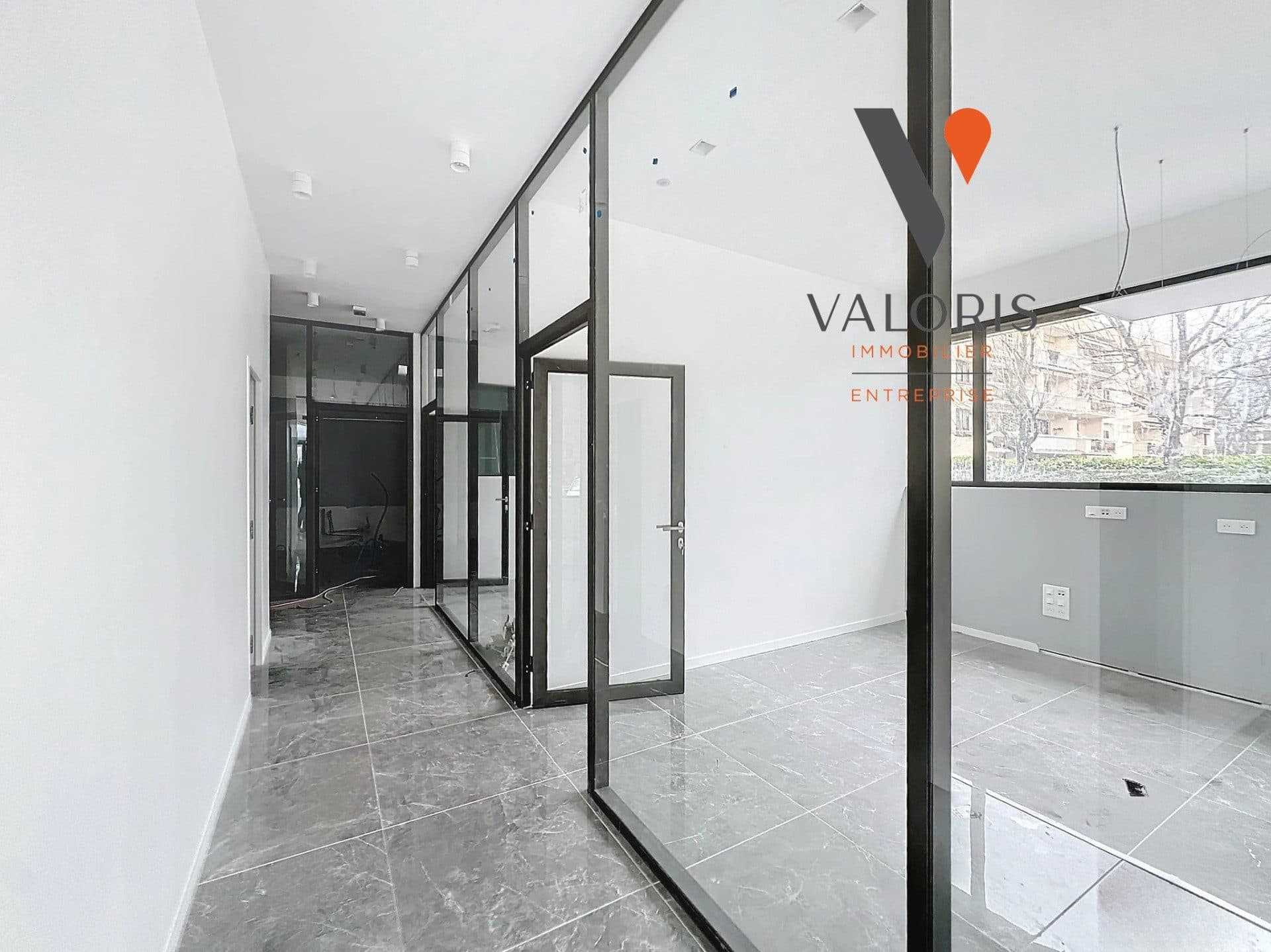 Local commercial · 270 m² · Location — photo 3