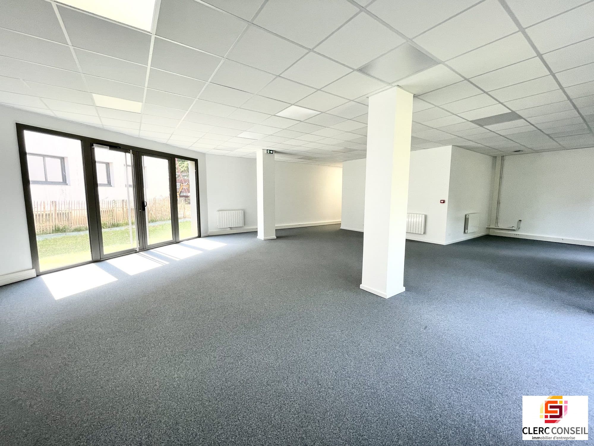 Local commercial · 101 m² · Location — photo 3