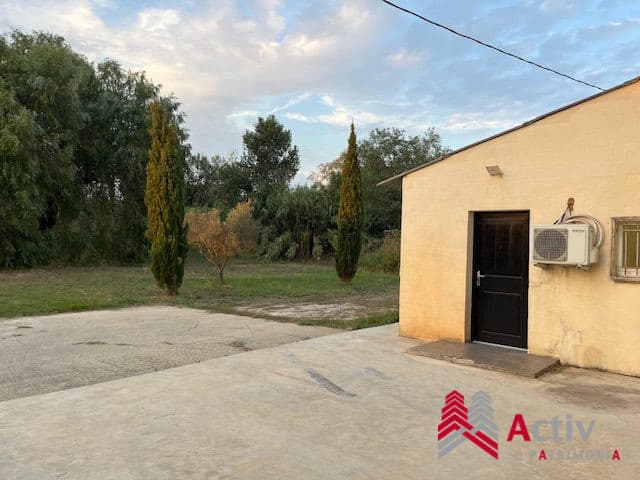 Local commercial 90 m² — ARLES — photo 1