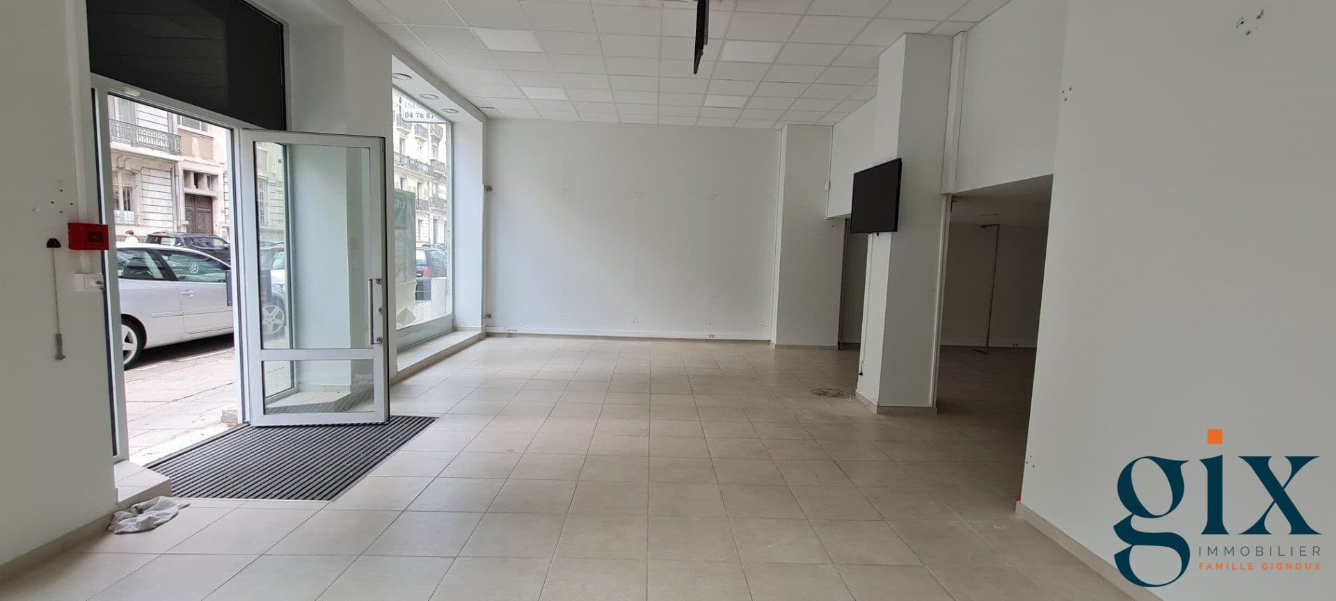 Local commercial · 197 m² · Achat des murs — photo 1