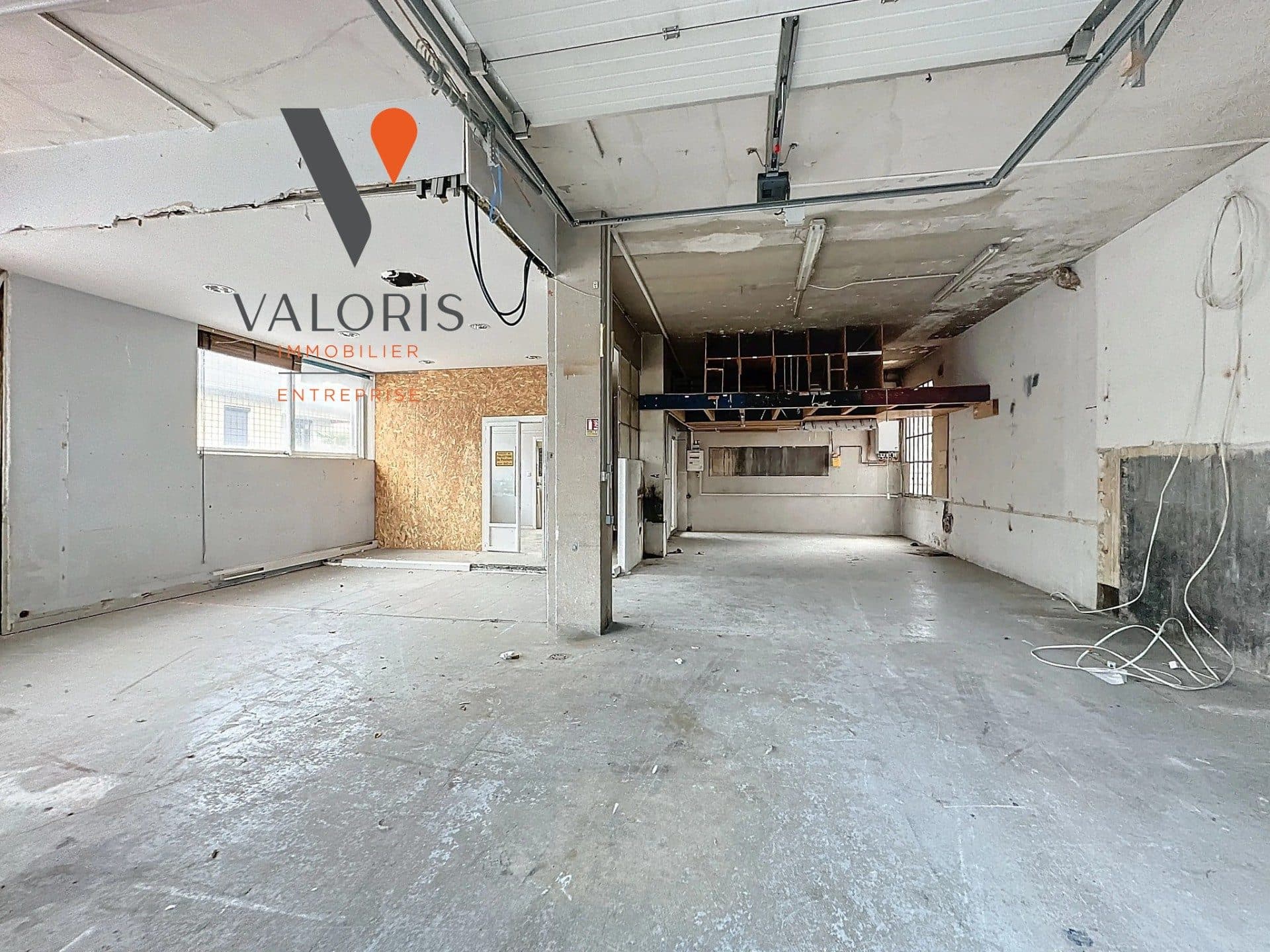Local commercial · 156 m² · Location — photo 3
