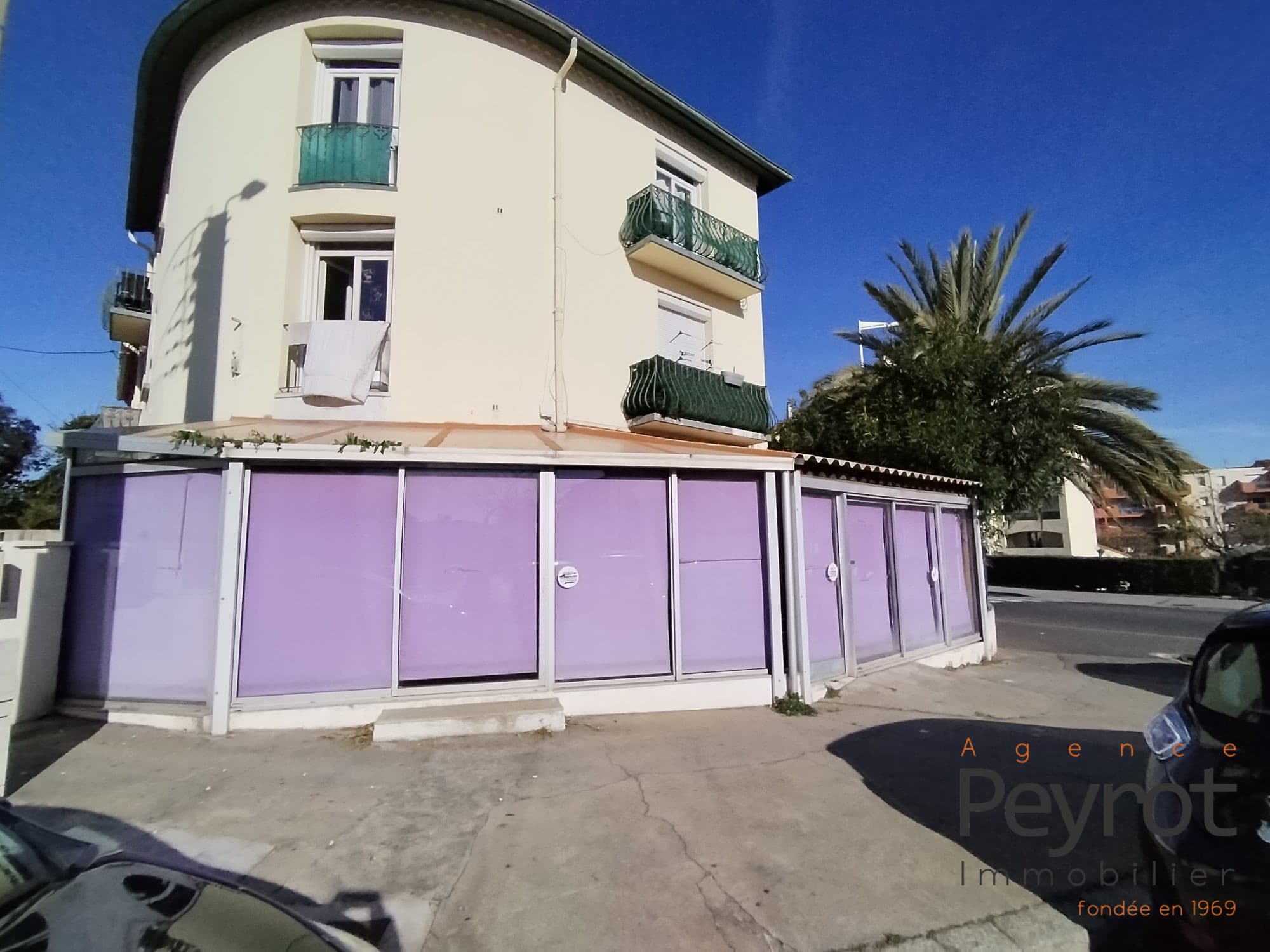 Local commercial 90 m² — PERPIGNAN — photo 1