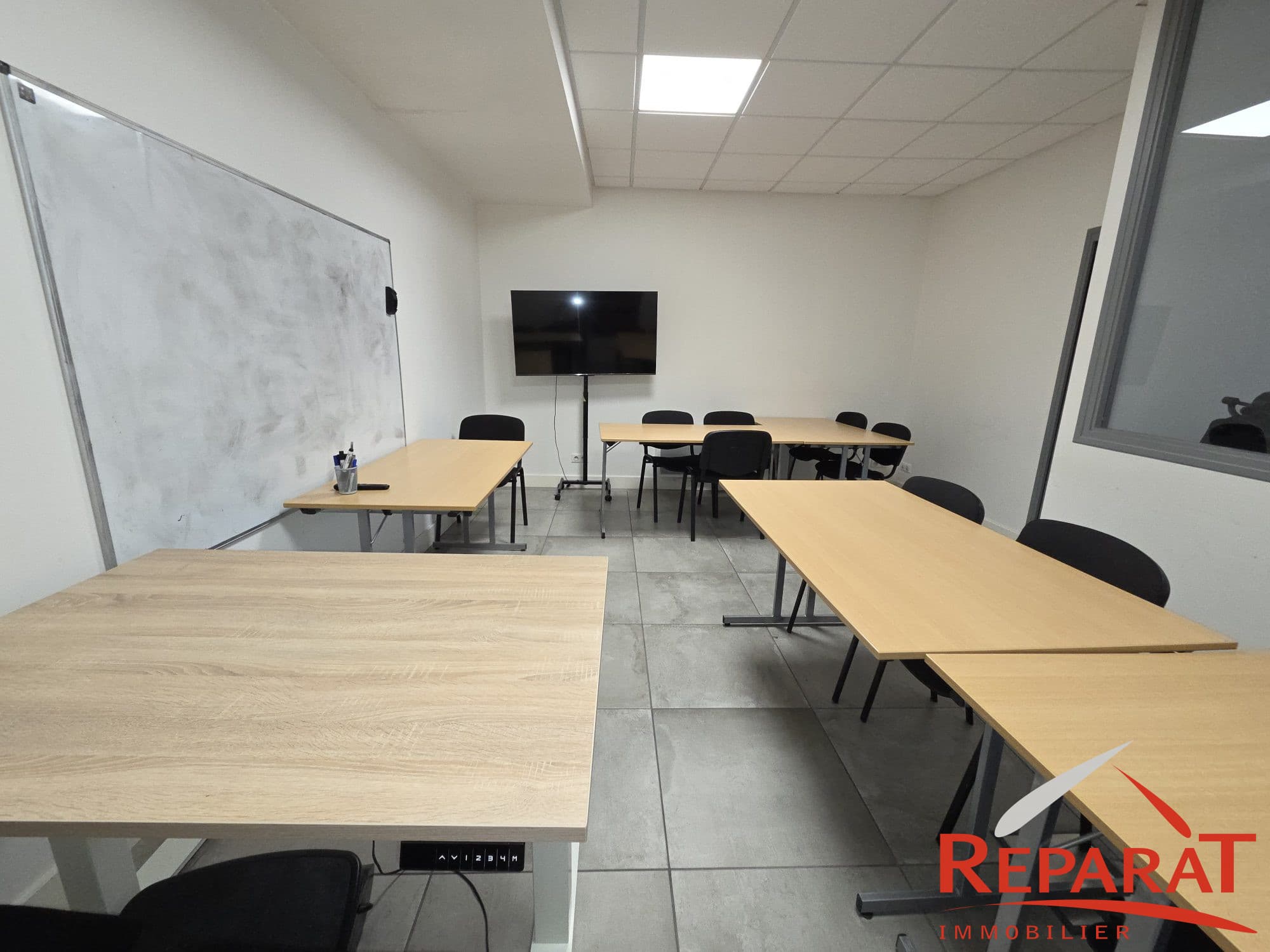 Local commercial 48 m² — BRIVE LA GAILLARDE — photo 1