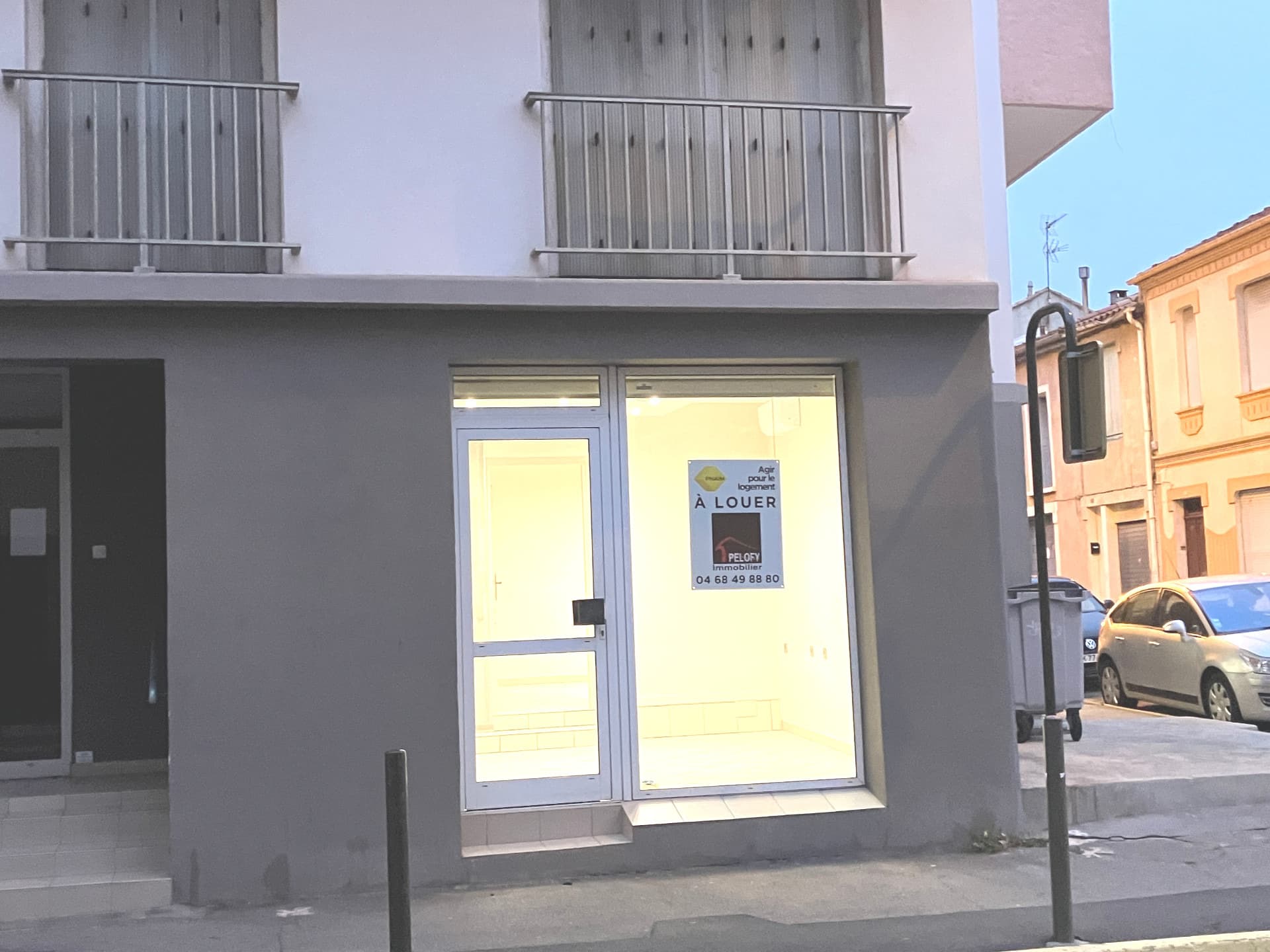 Local commercial 52 m² — NARBONNE — photo 1