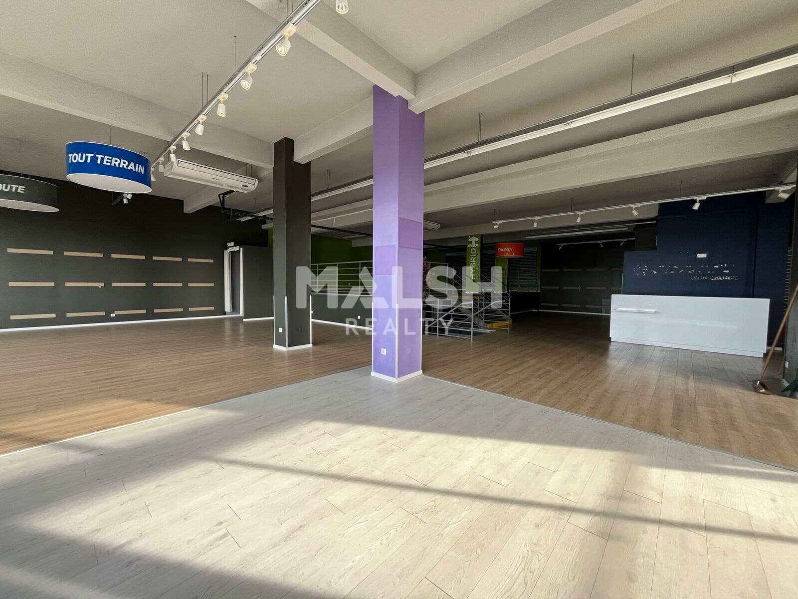 Local commercial 420 m² — CALUIRE ET CUIRE — photo 1