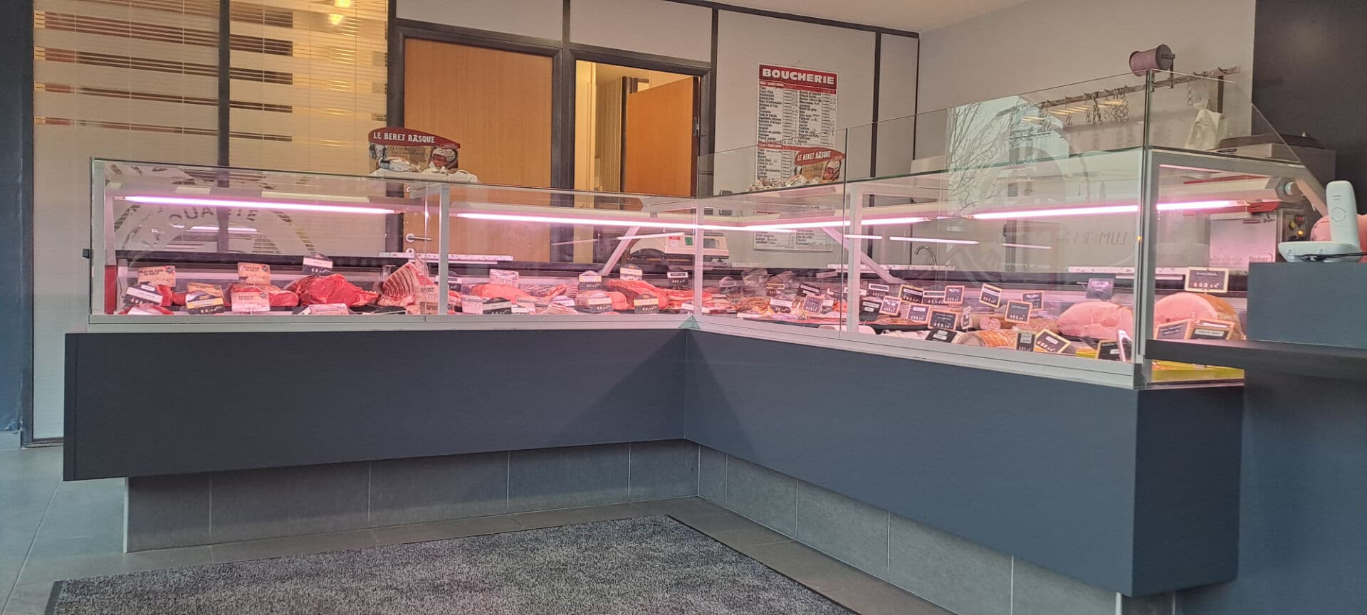 Local commercial — VENDEE — photo 1