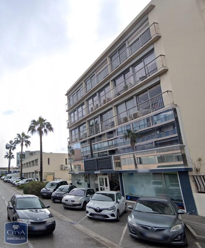Local commercial · 100 m² · Location — photo 2