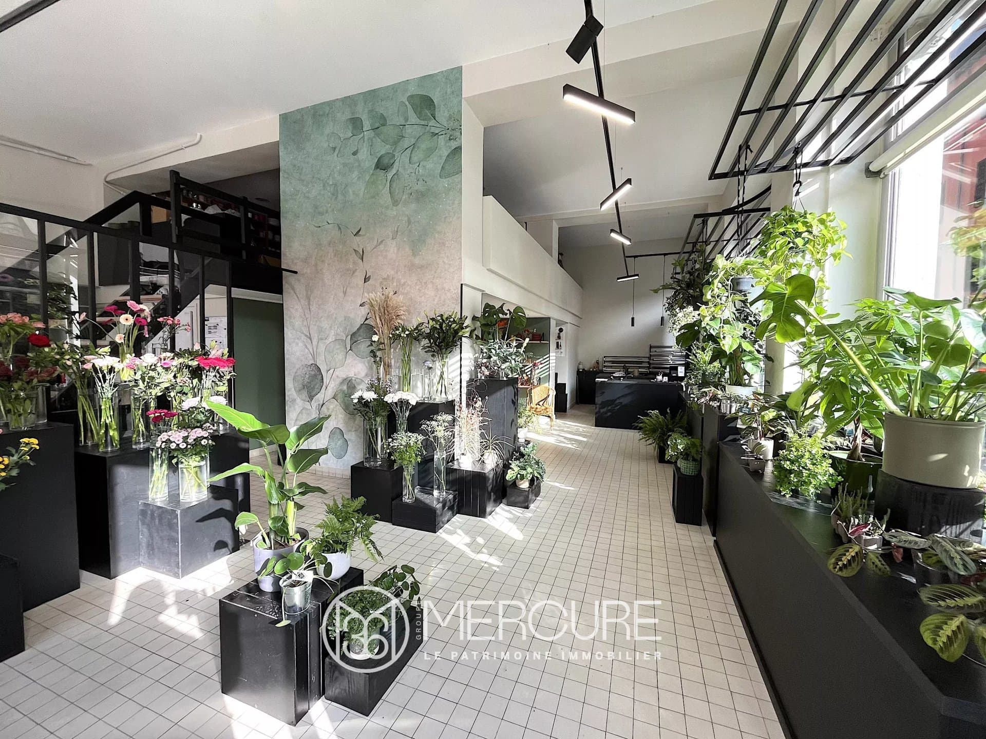 Local commercial 127 m² — CHAMBERY — photo 1