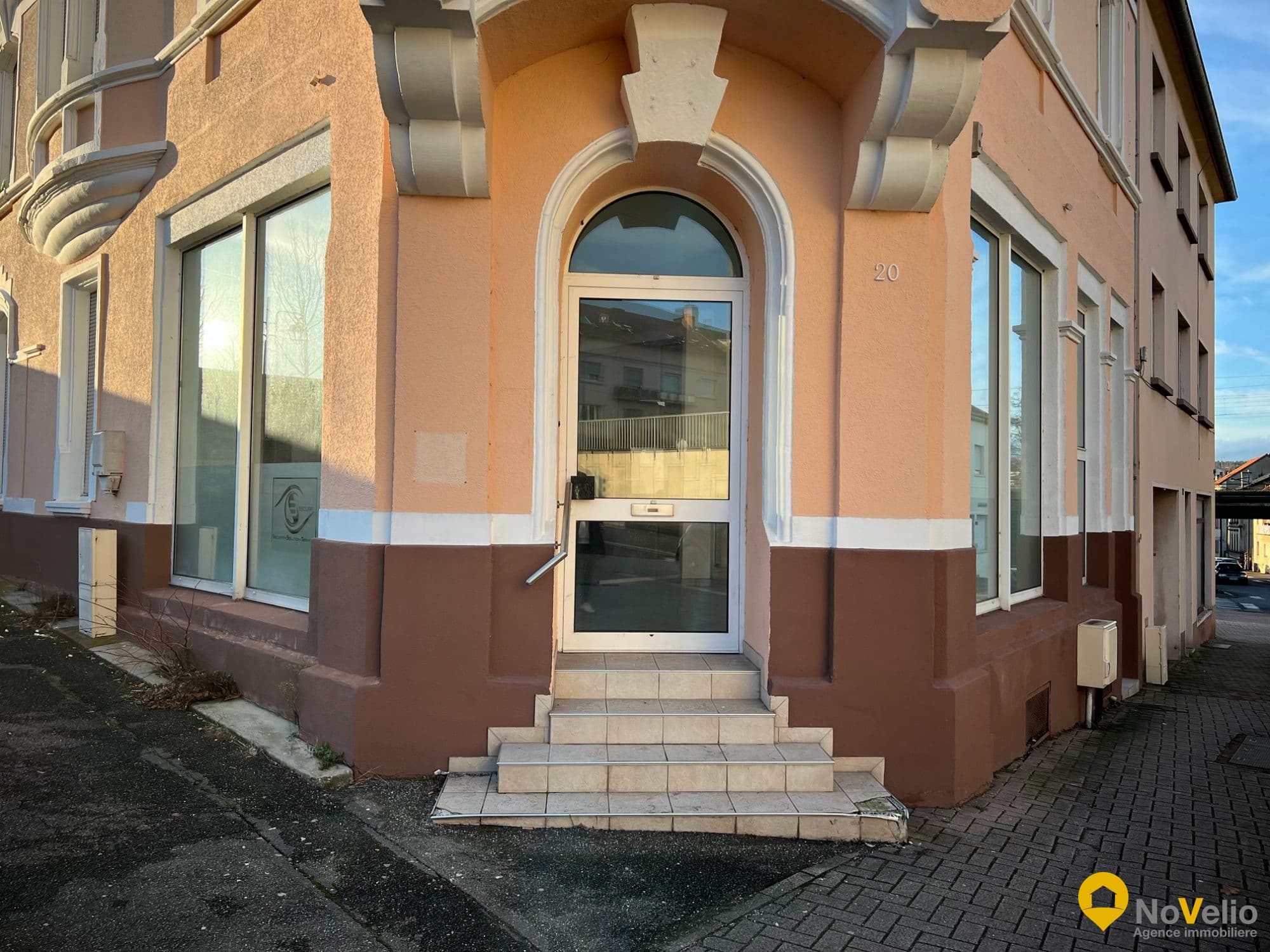 Local commercial · 120 m² · Location — photo 1