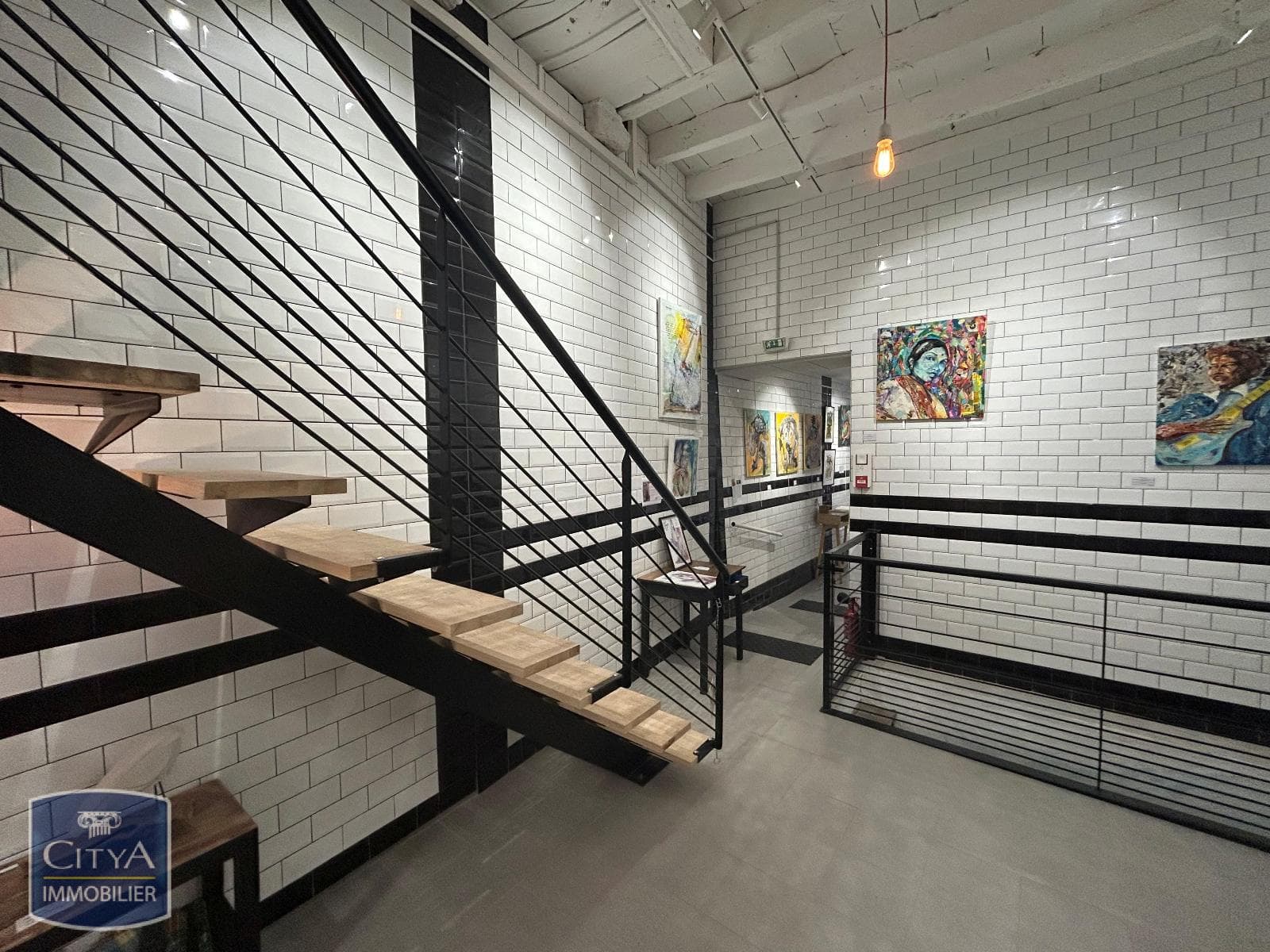 Local commercial — PERIGUEUX — photo 1