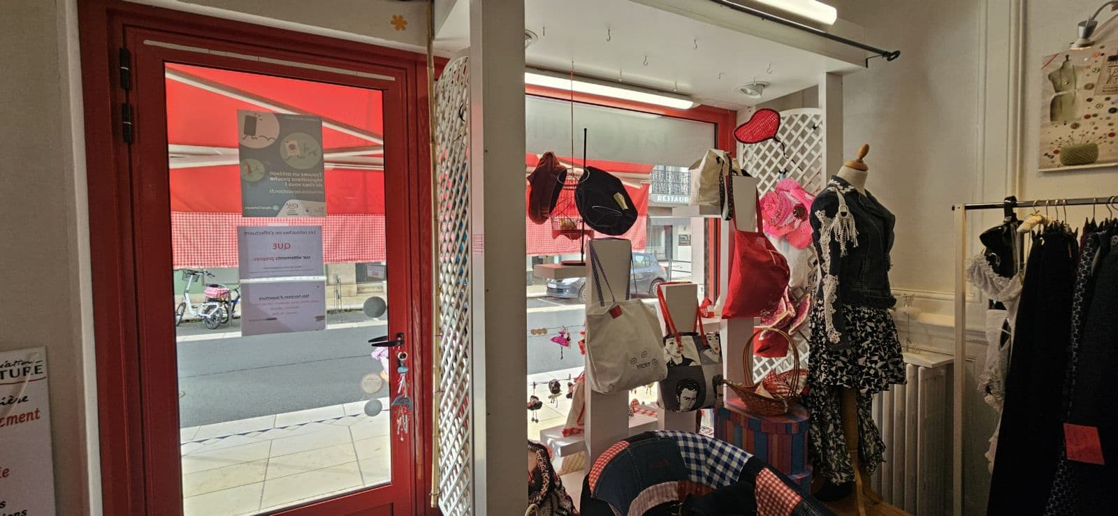 Local commercial · 30 m² · Achat des murs — photo 1