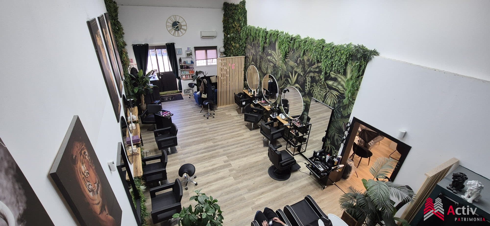 Local commercial 117 m² — ARLES — photo 1