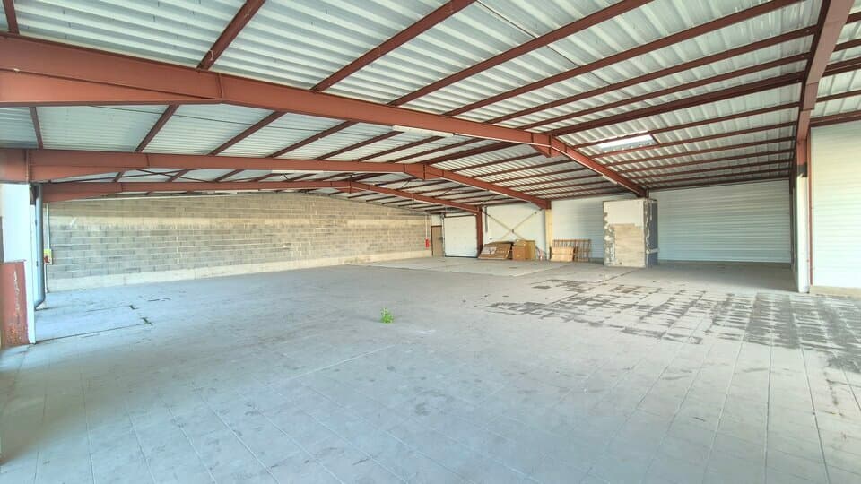 Local commercial · 440 m² · Location — photo 2