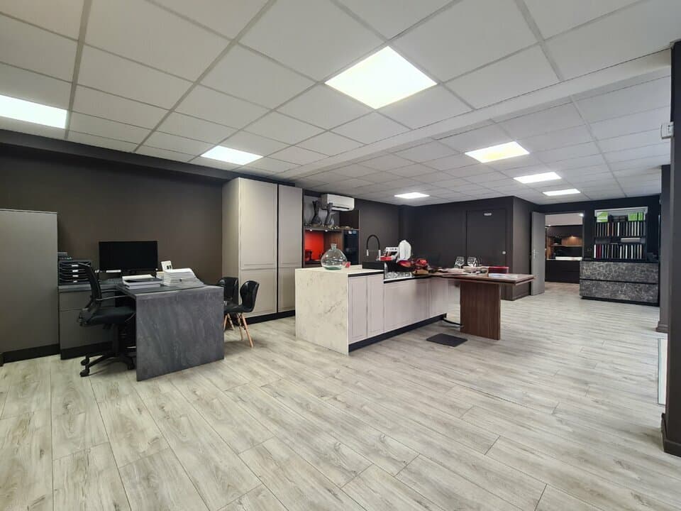 Local commercial · 100 m² · Fonds de commerce — photo 1