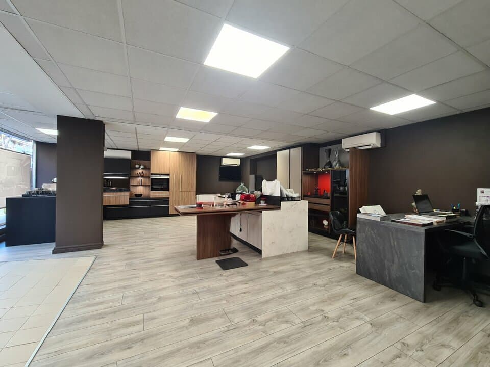 Local commercial · 100 m² · Fonds de commerce — photo 3