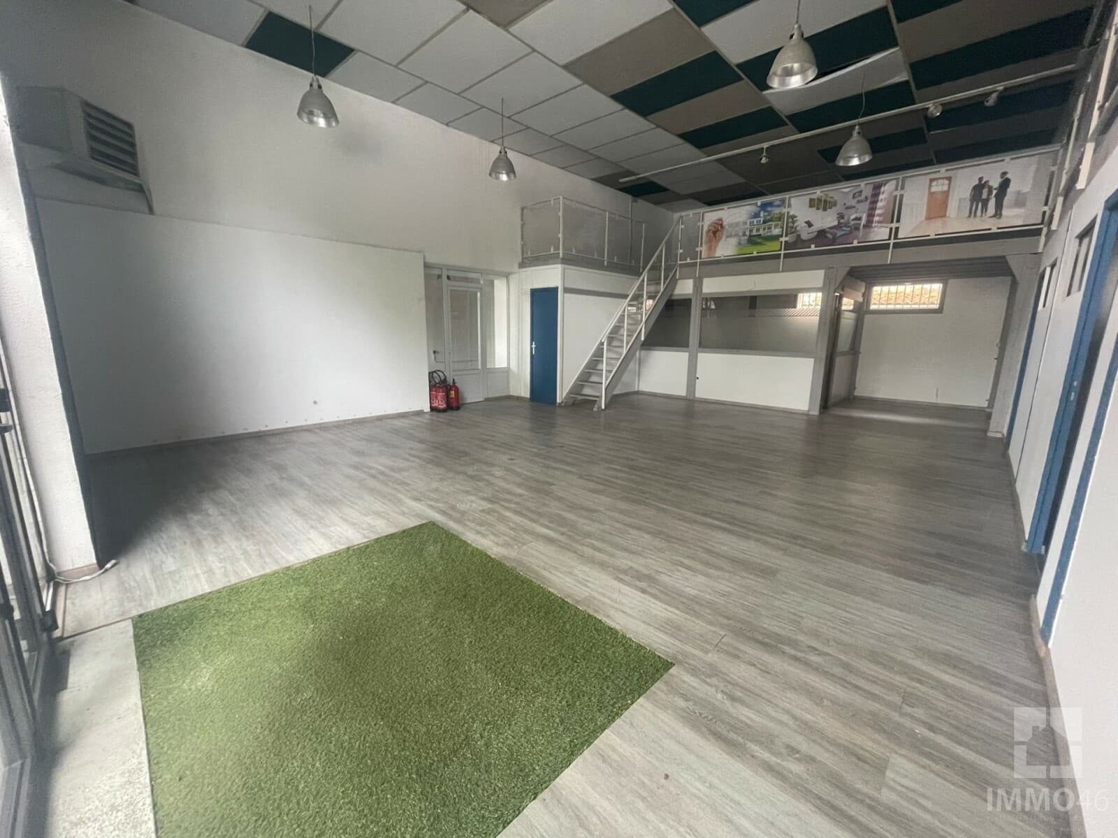 Local commercial 122 m² — CAHORS — photo 1