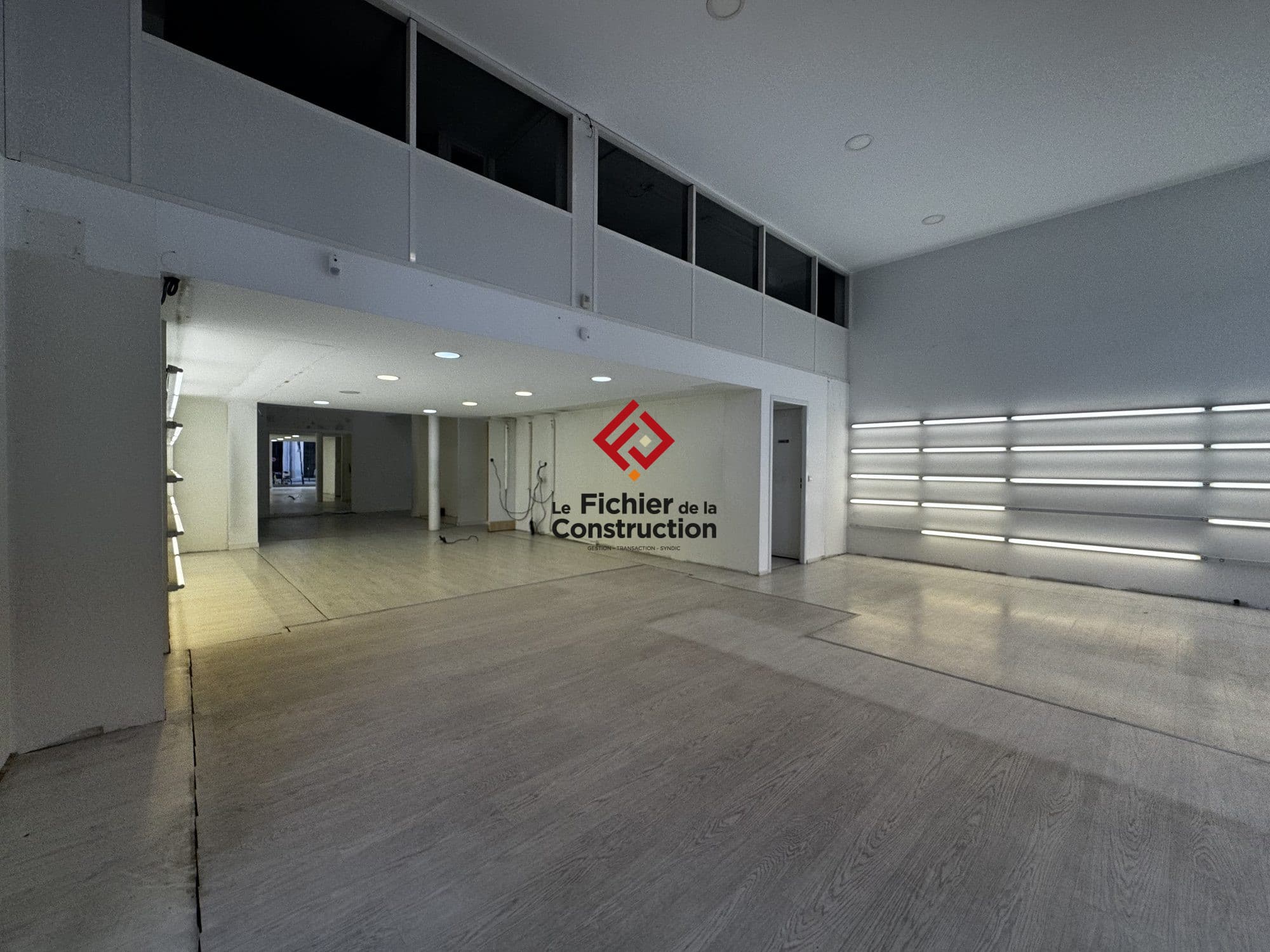 Local commercial · 187 m² · Location — photo 3
