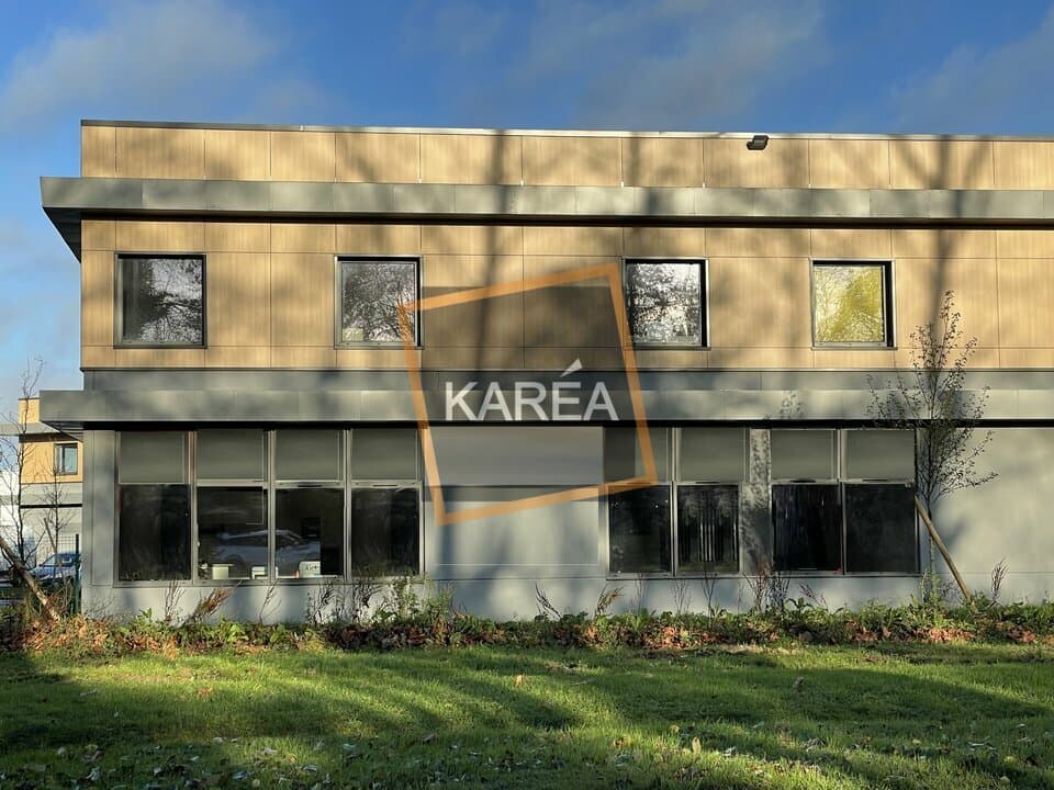 Local commercial · 108 m² · Location — photo 2