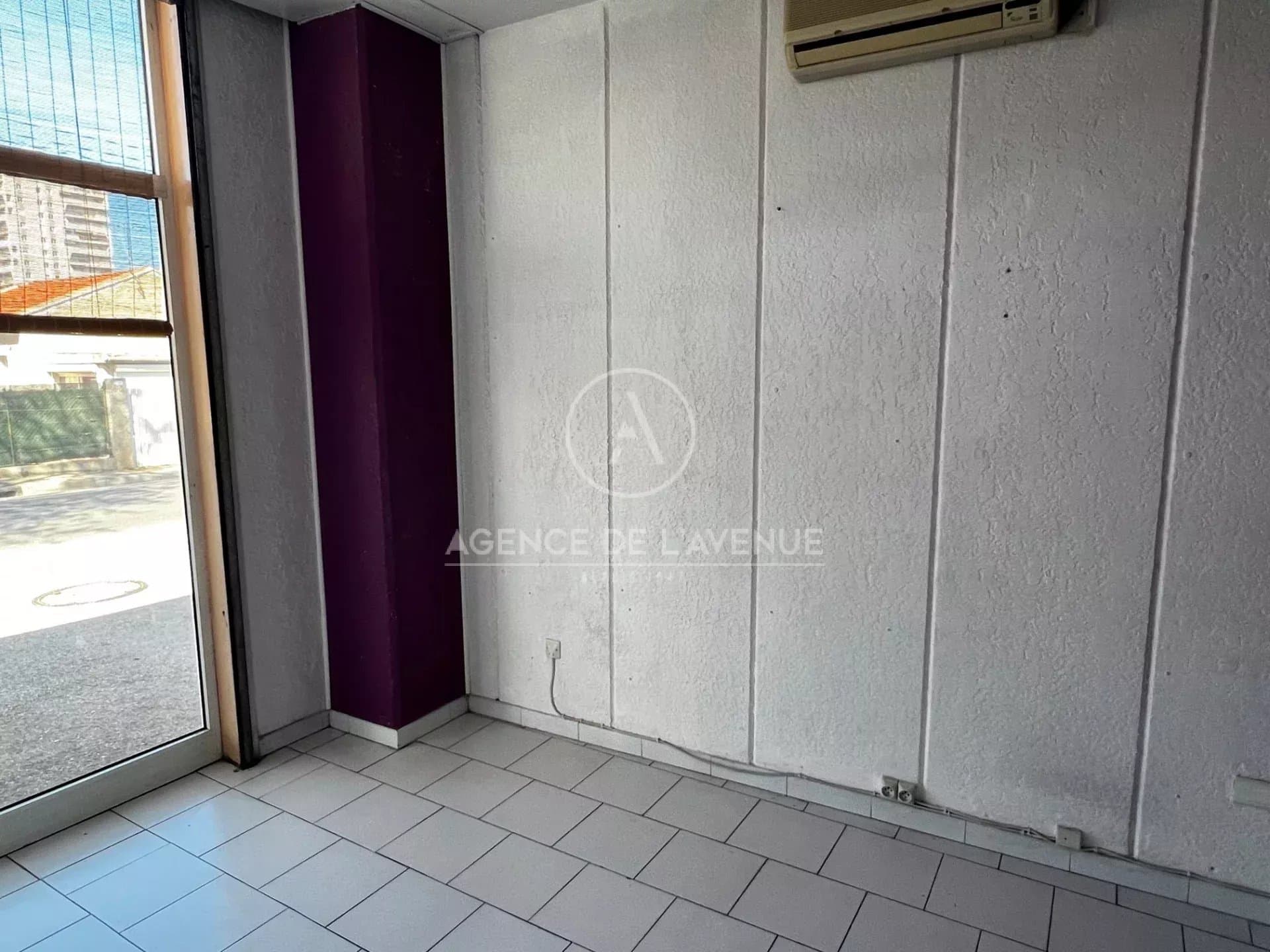 Local commercial · 150 m² · Location — photo 3
