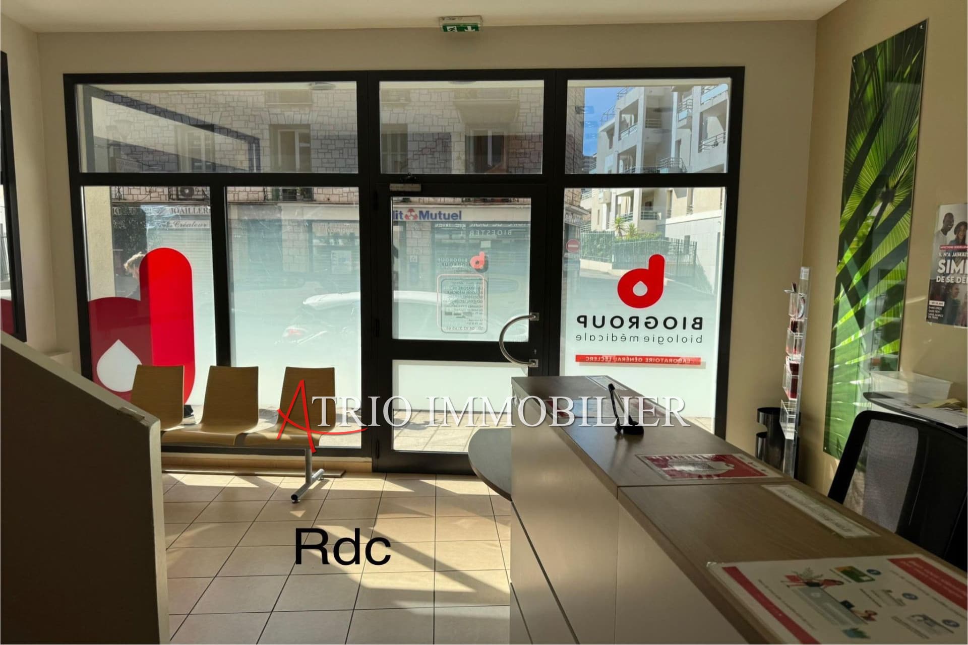 Local commercial · 152 m² · Location — photo 1
